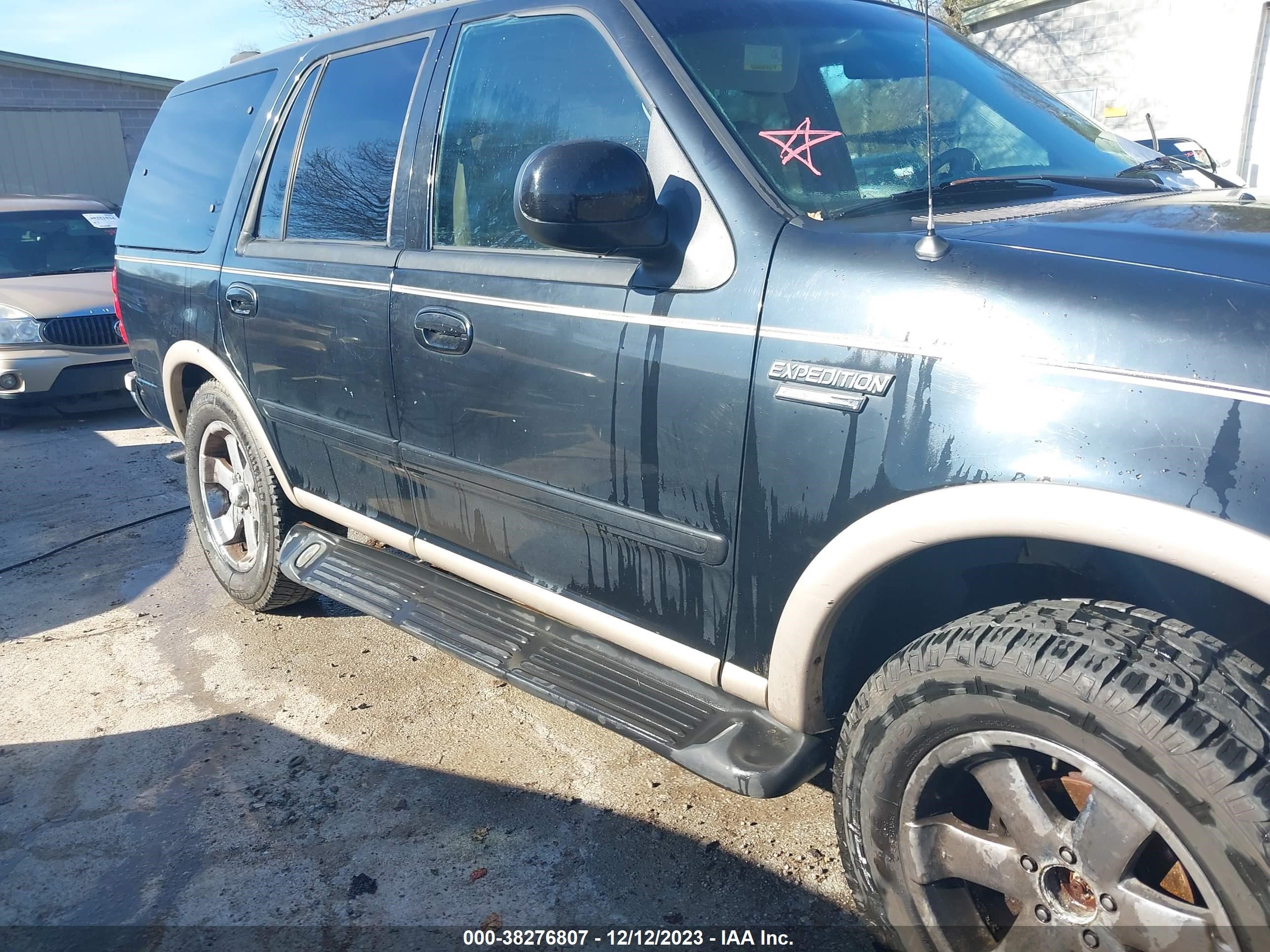 Photo 5 VIN: 1FMPU18L2XLB23049 - FORD EXPEDITION 