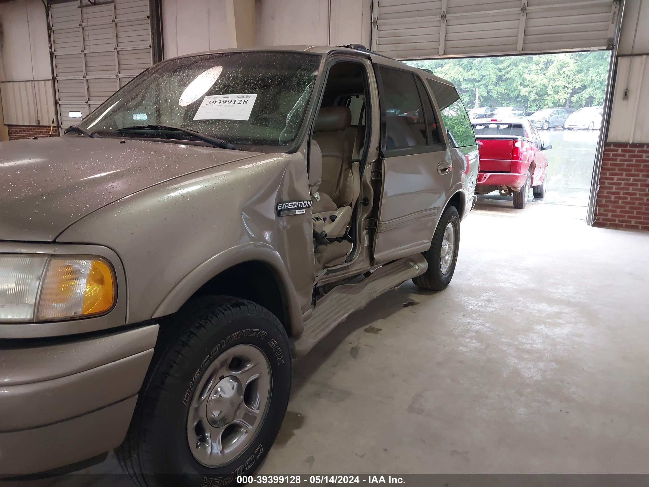 Photo 5 VIN: 1FMPU18L71LB42252 - FORD EXPEDITION 