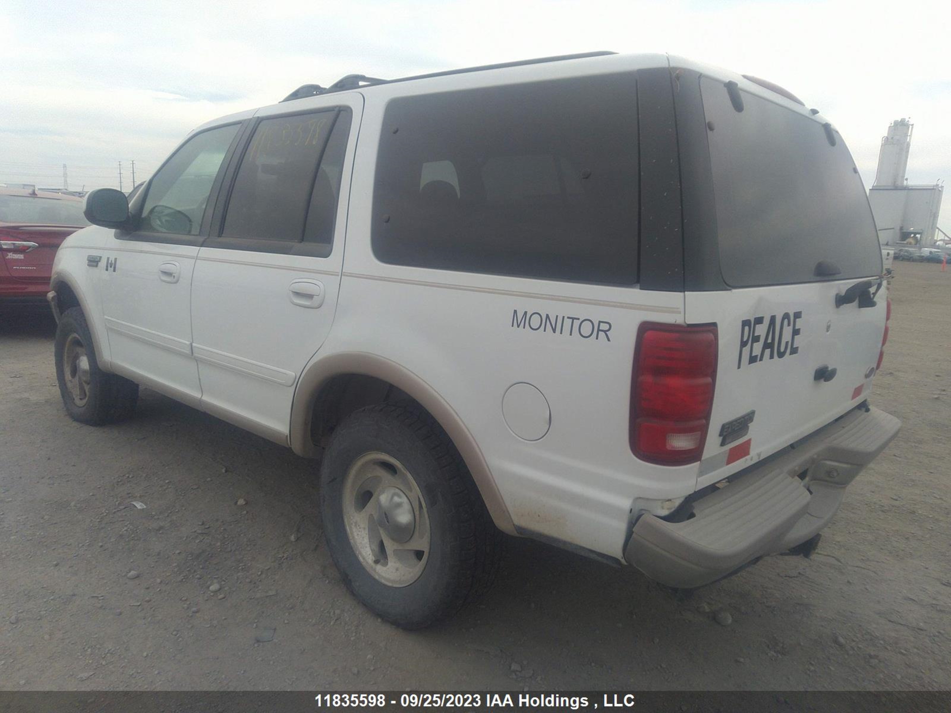 Photo 2 VIN: 1FMPU18L7WLA97322 - FORD EXPEDITION 