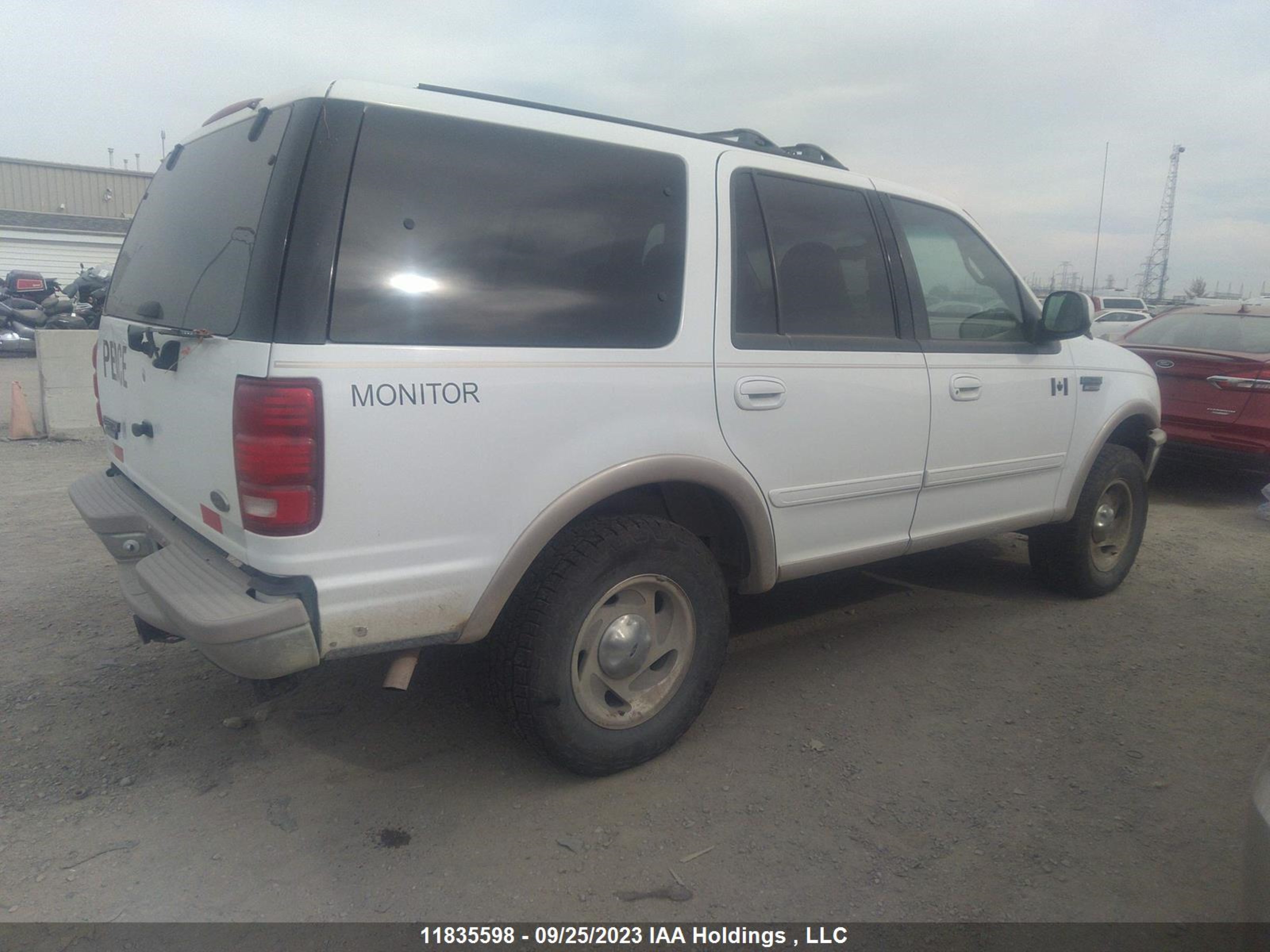 Photo 3 VIN: 1FMPU18L7WLA97322 - FORD EXPEDITION 