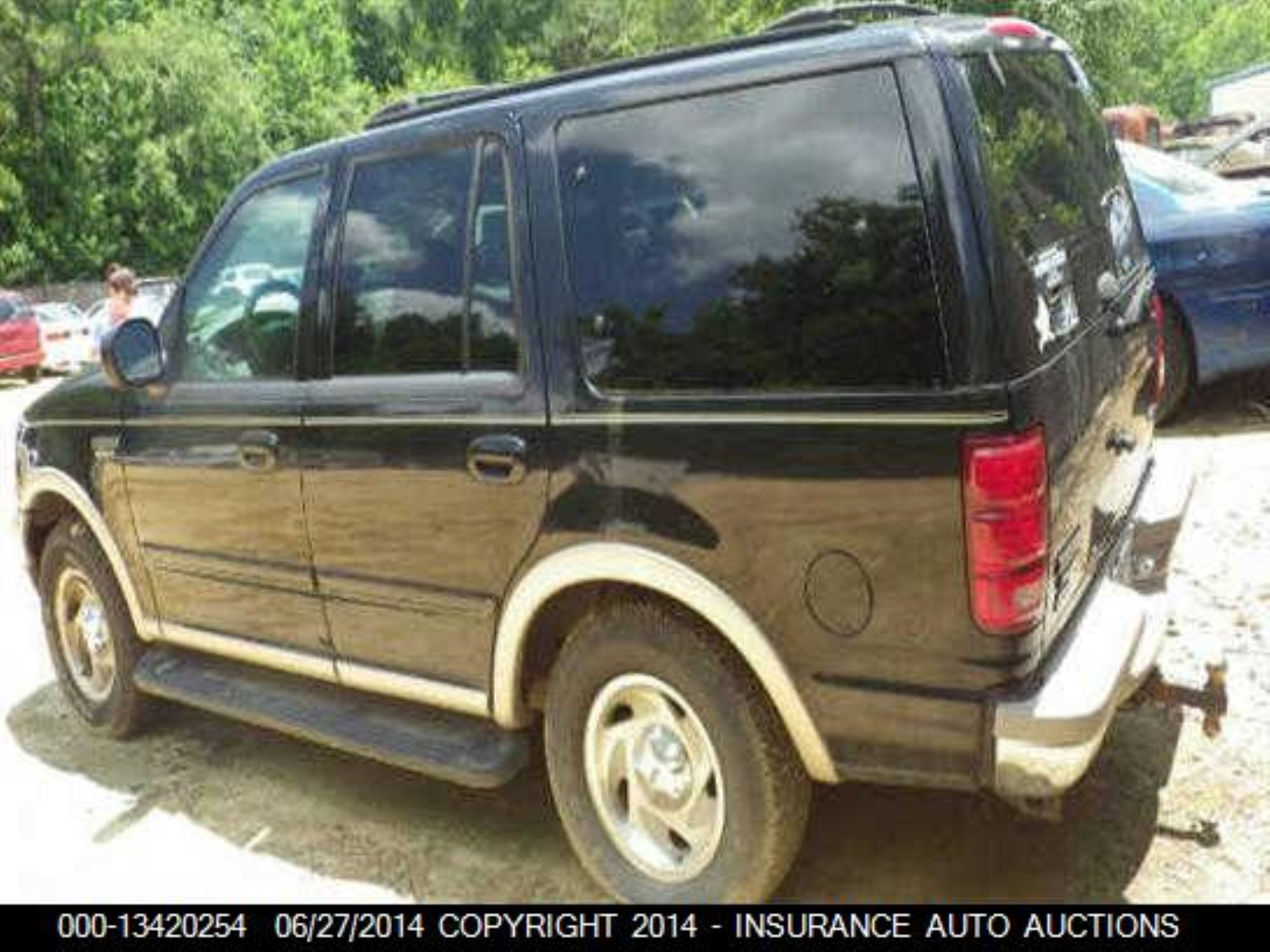 Photo 2 VIN: 1FMPU18L7XLC35362 - FORD EXPEDITION 