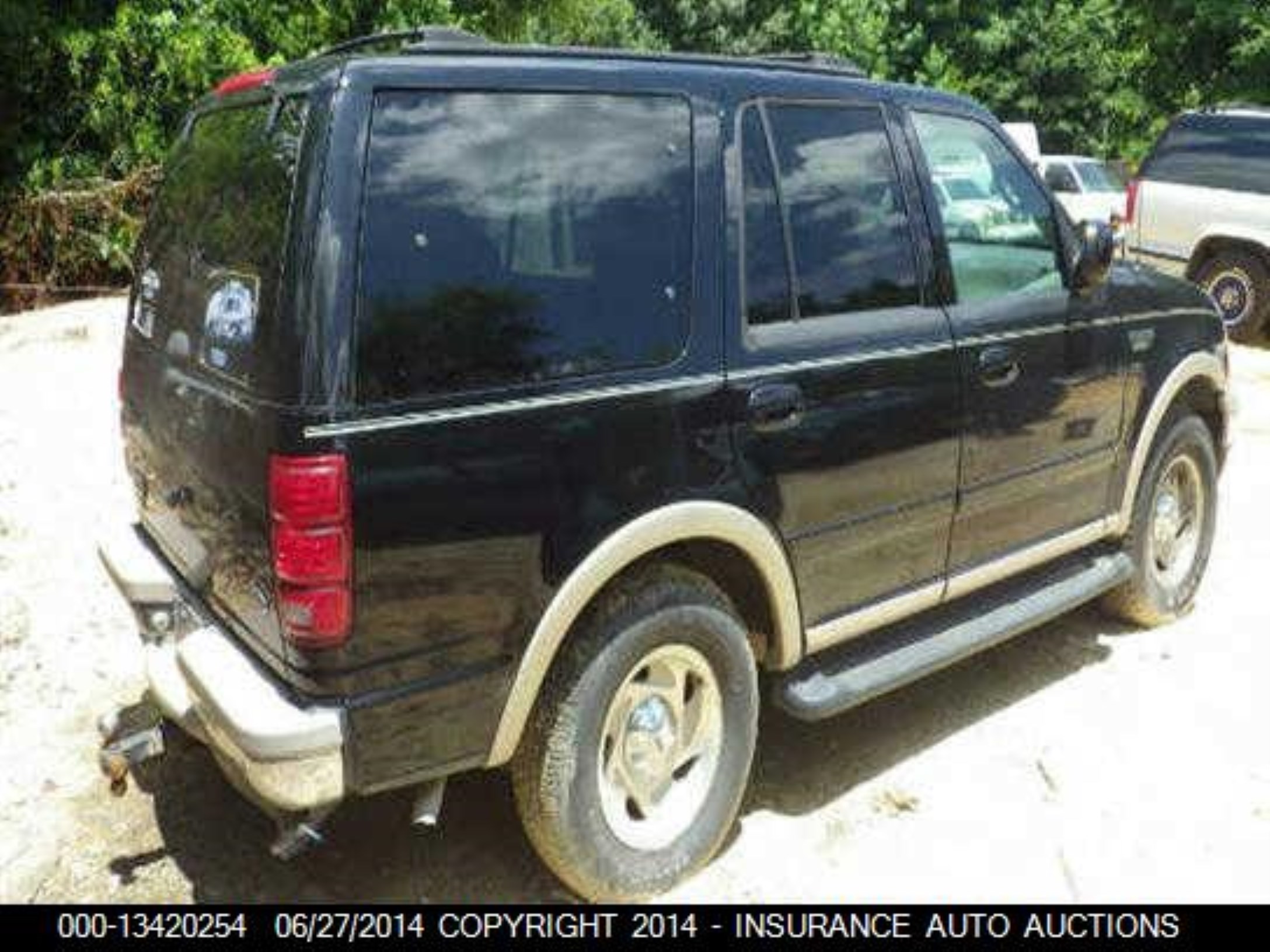 Photo 3 VIN: 1FMPU18L7XLC35362 - FORD EXPEDITION 