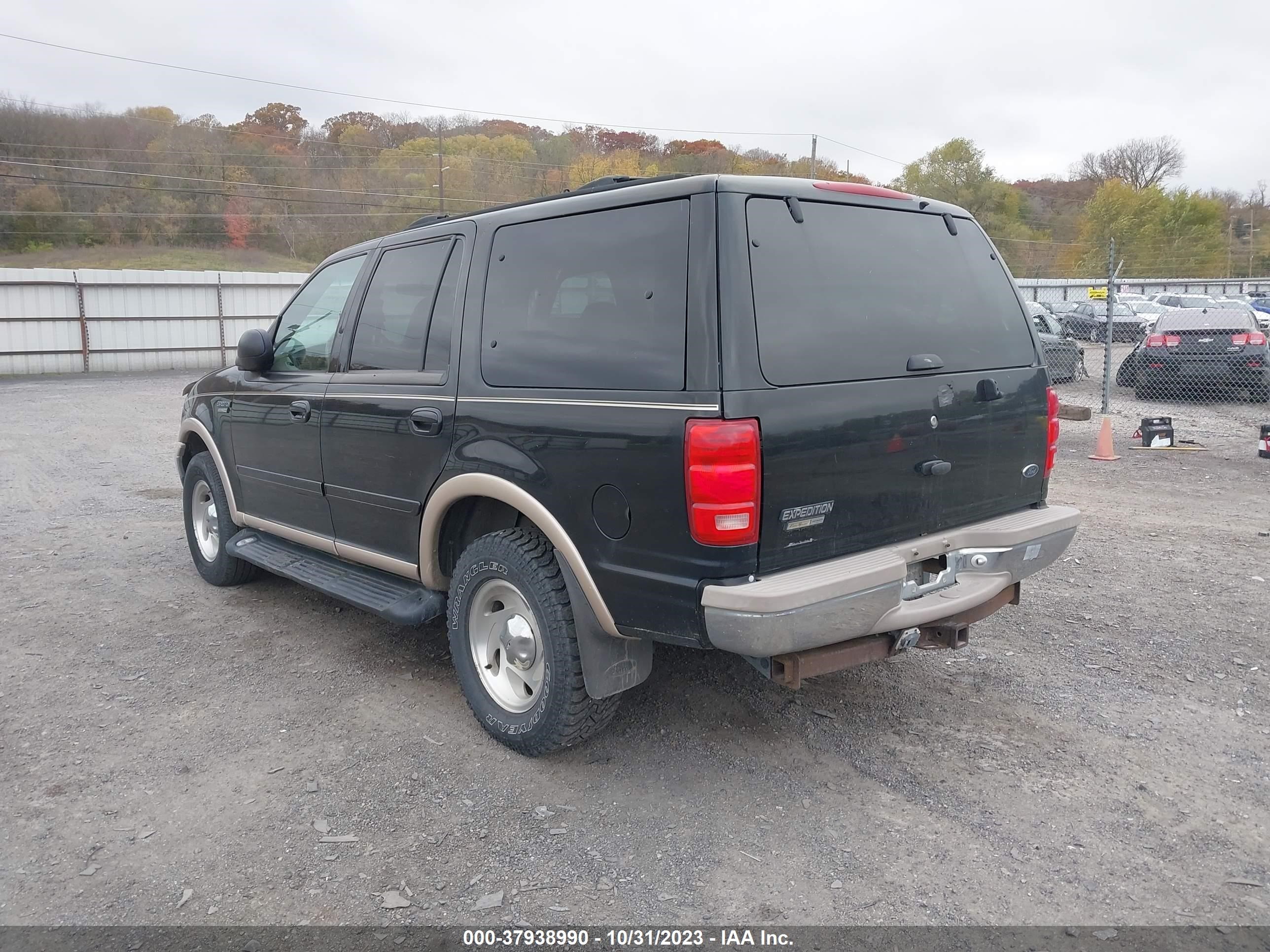 Photo 2 VIN: 1FMPU18L8XLA53461 - FORD EXPEDITION 