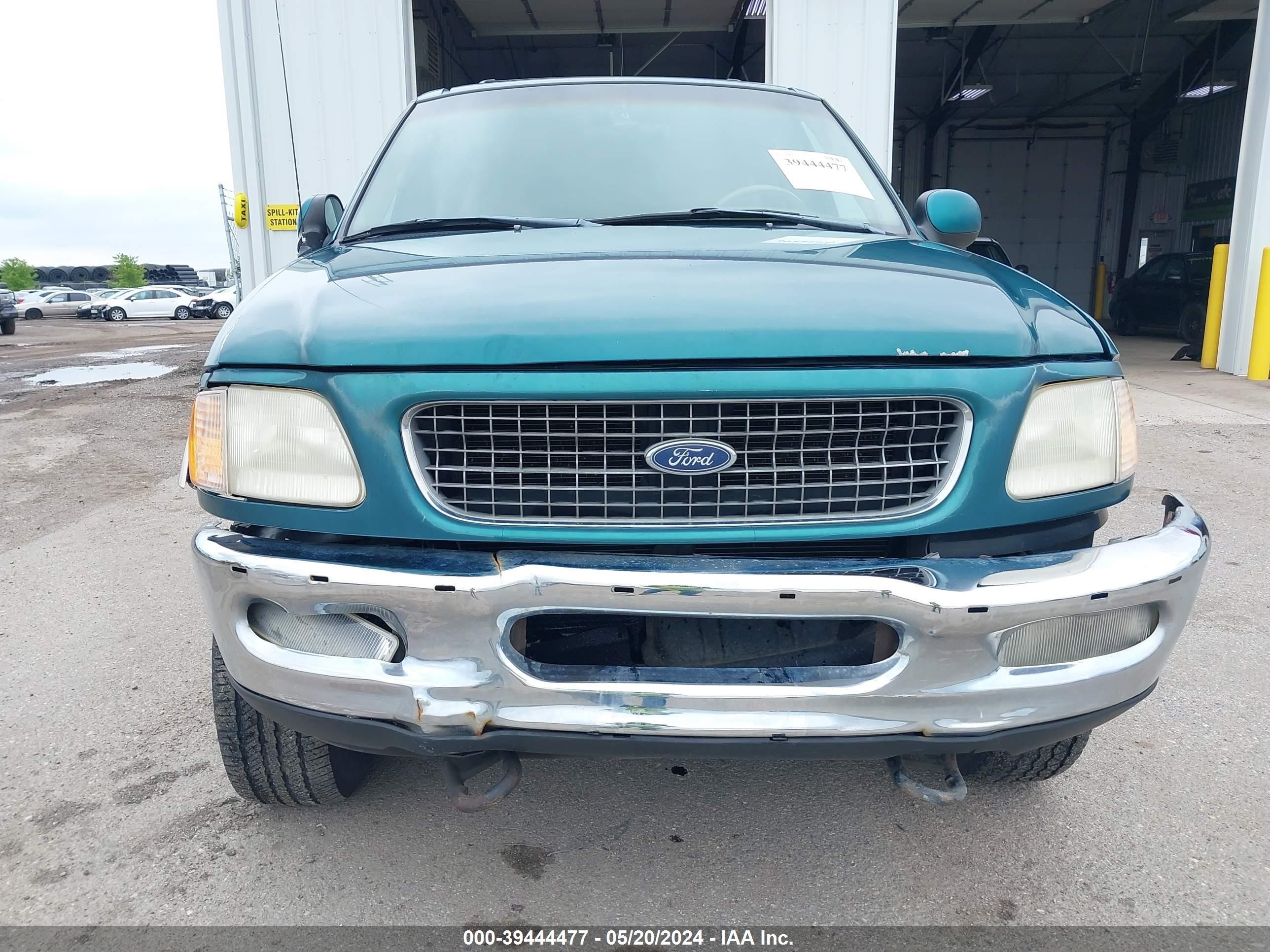 Photo 16 VIN: 1FMPU18LXWLA44341 - FORD EXPEDITION 