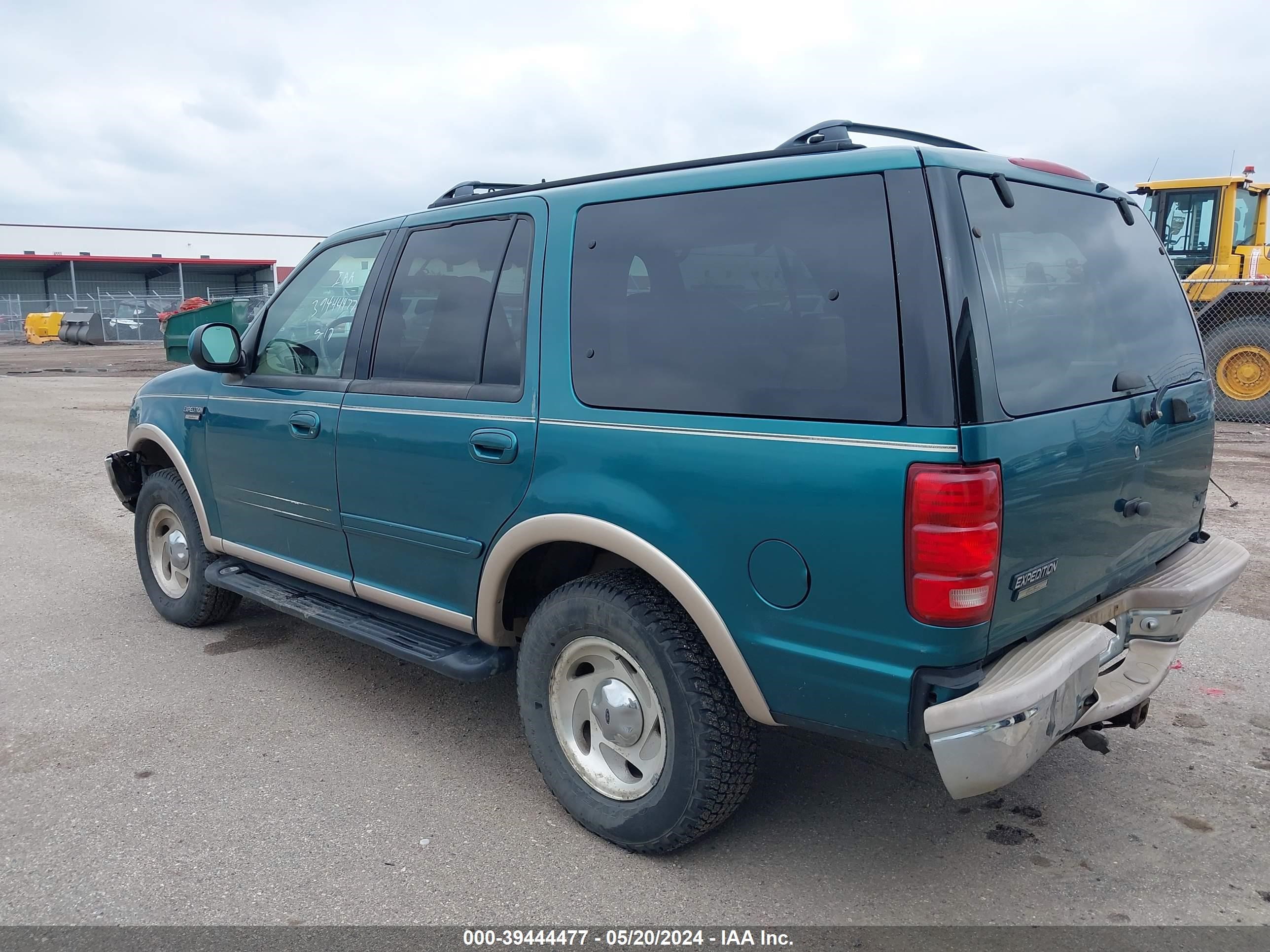 Photo 2 VIN: 1FMPU18LXWLA44341 - FORD EXPEDITION 