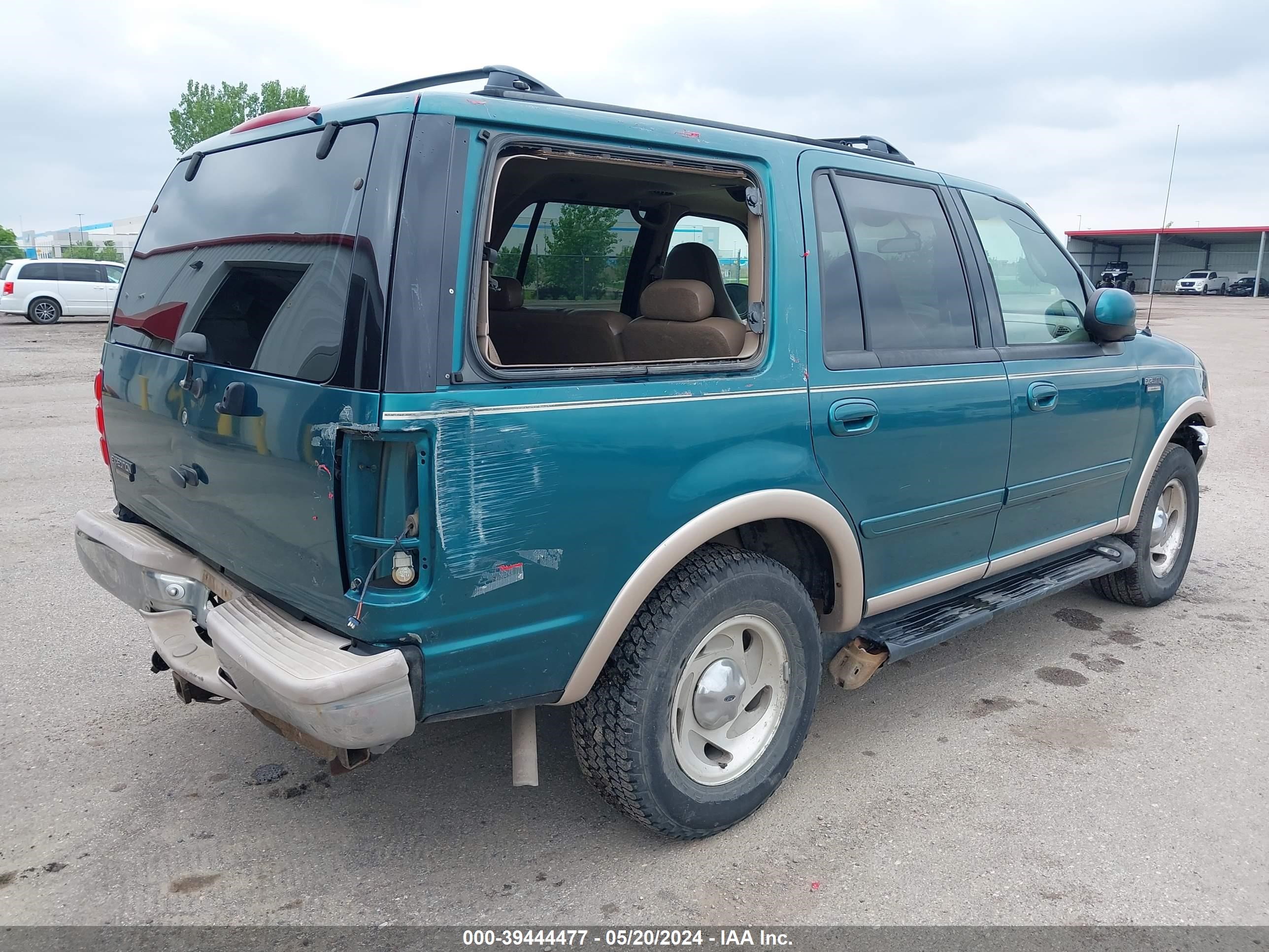 Photo 3 VIN: 1FMPU18LXWLA44341 - FORD EXPEDITION 