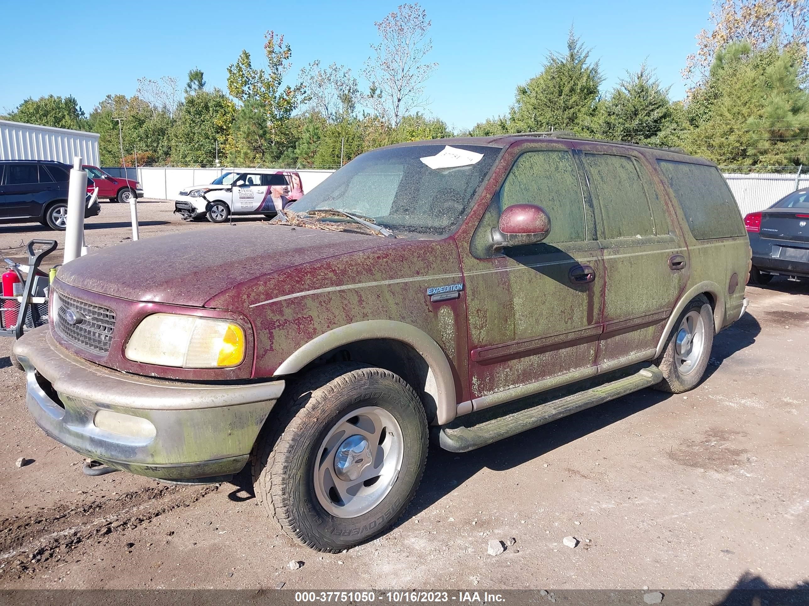 Photo 1 VIN: 1FMPU18LXWLB77634 - FORD EXPEDITION 