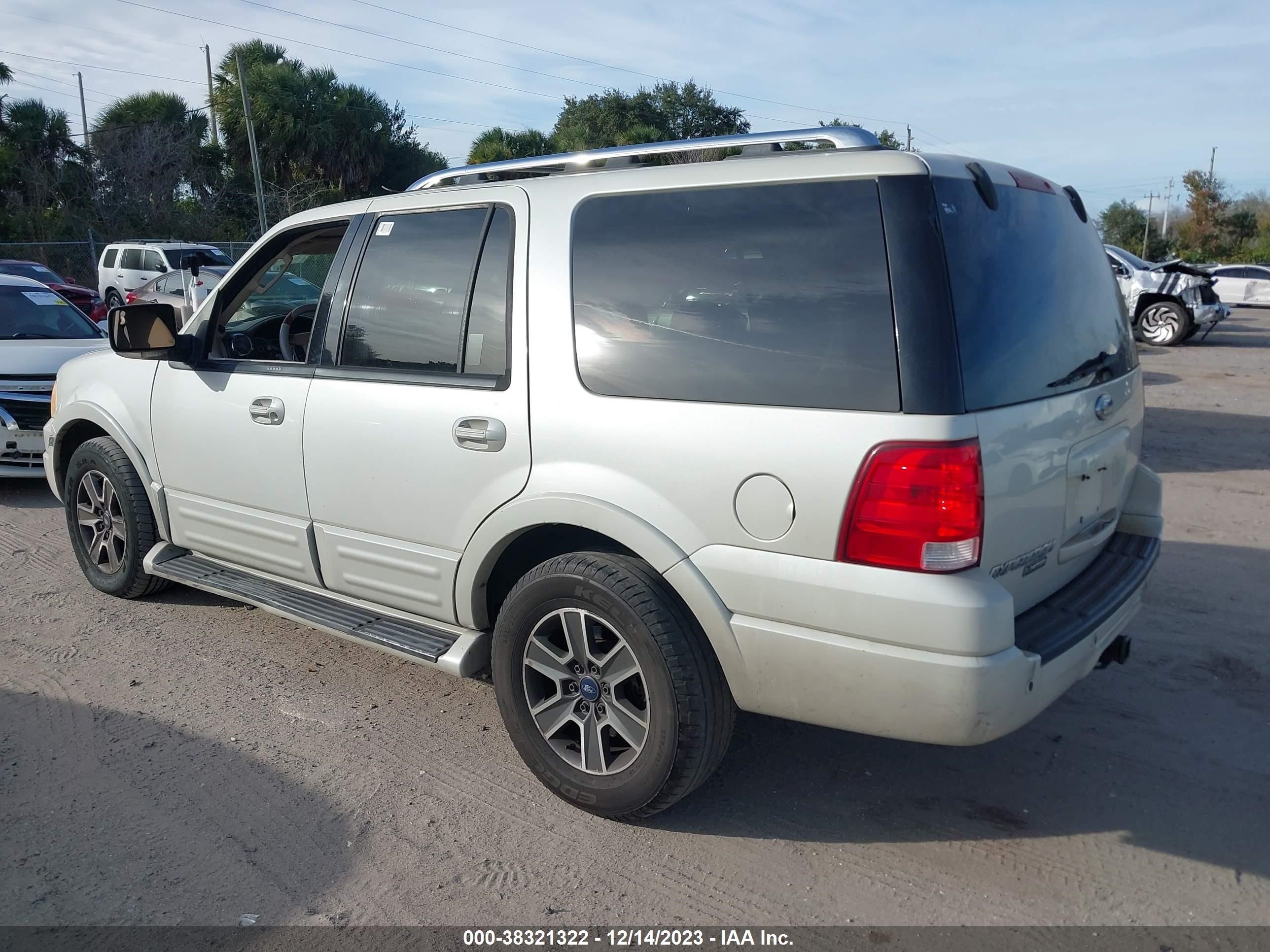 Photo 2 VIN: 1FMPU19566LA18710 - FORD EXPEDITION 