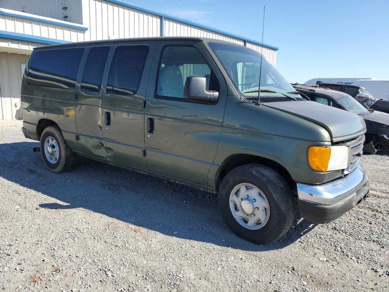 Photo 3 VIN: 1FMRE11L55HB26429 - FORD ECONOLINE 