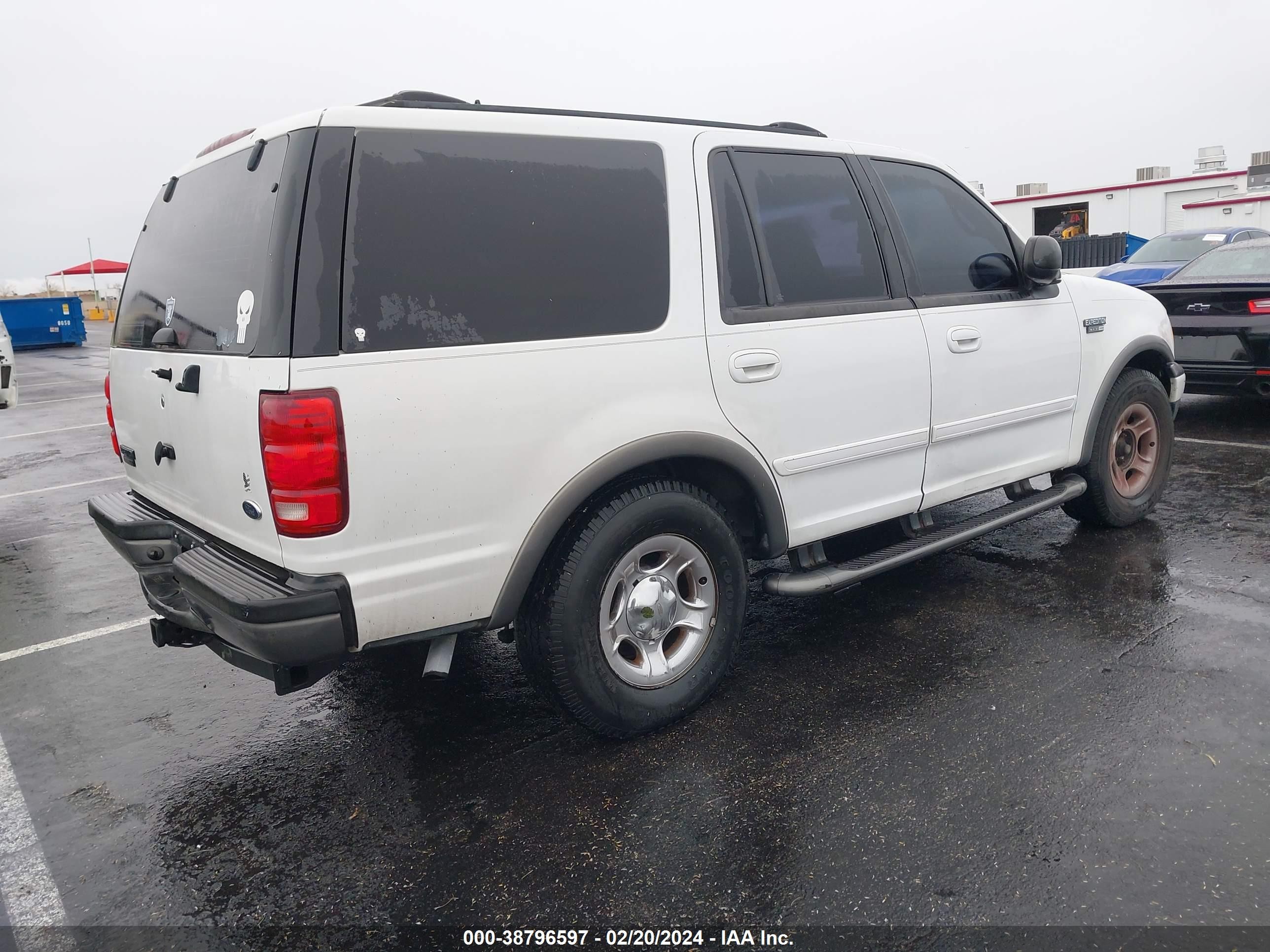 Photo 3 VIN: 1FMRU15L2YLA35780 - FORD EXPEDITION 