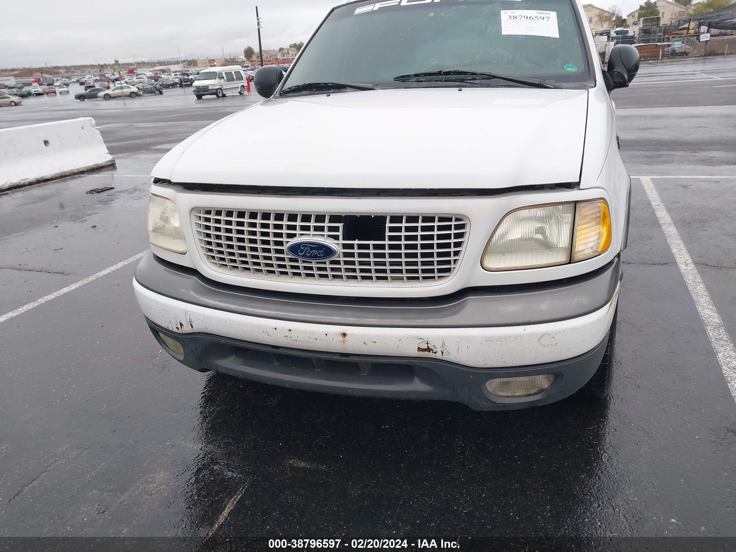 Photo 5 VIN: 1FMRU15L2YLA35780 - FORD EXPEDITION 