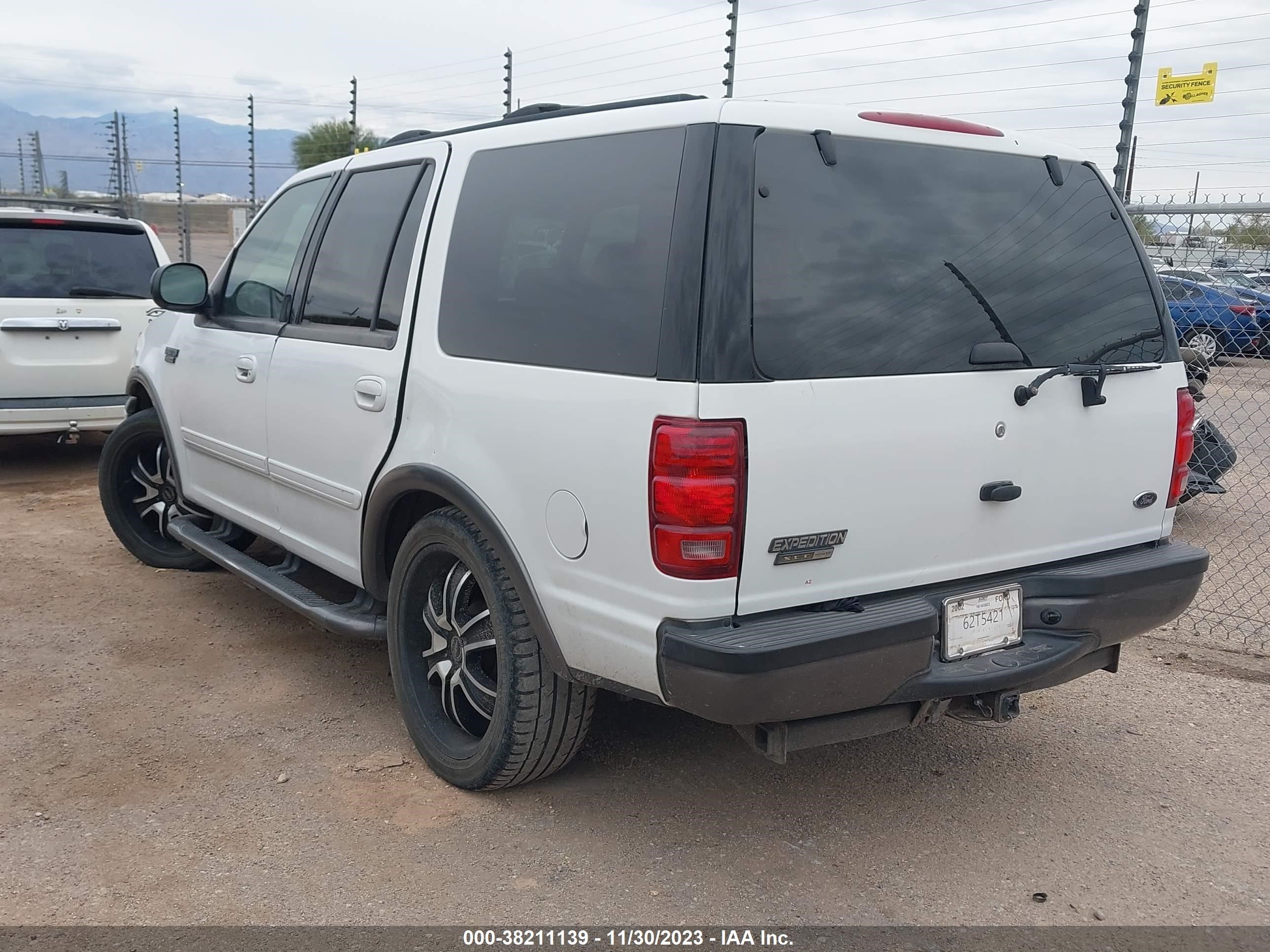 Photo 2 VIN: 1FMRU15L72LA23552 - FORD EXPEDITION 