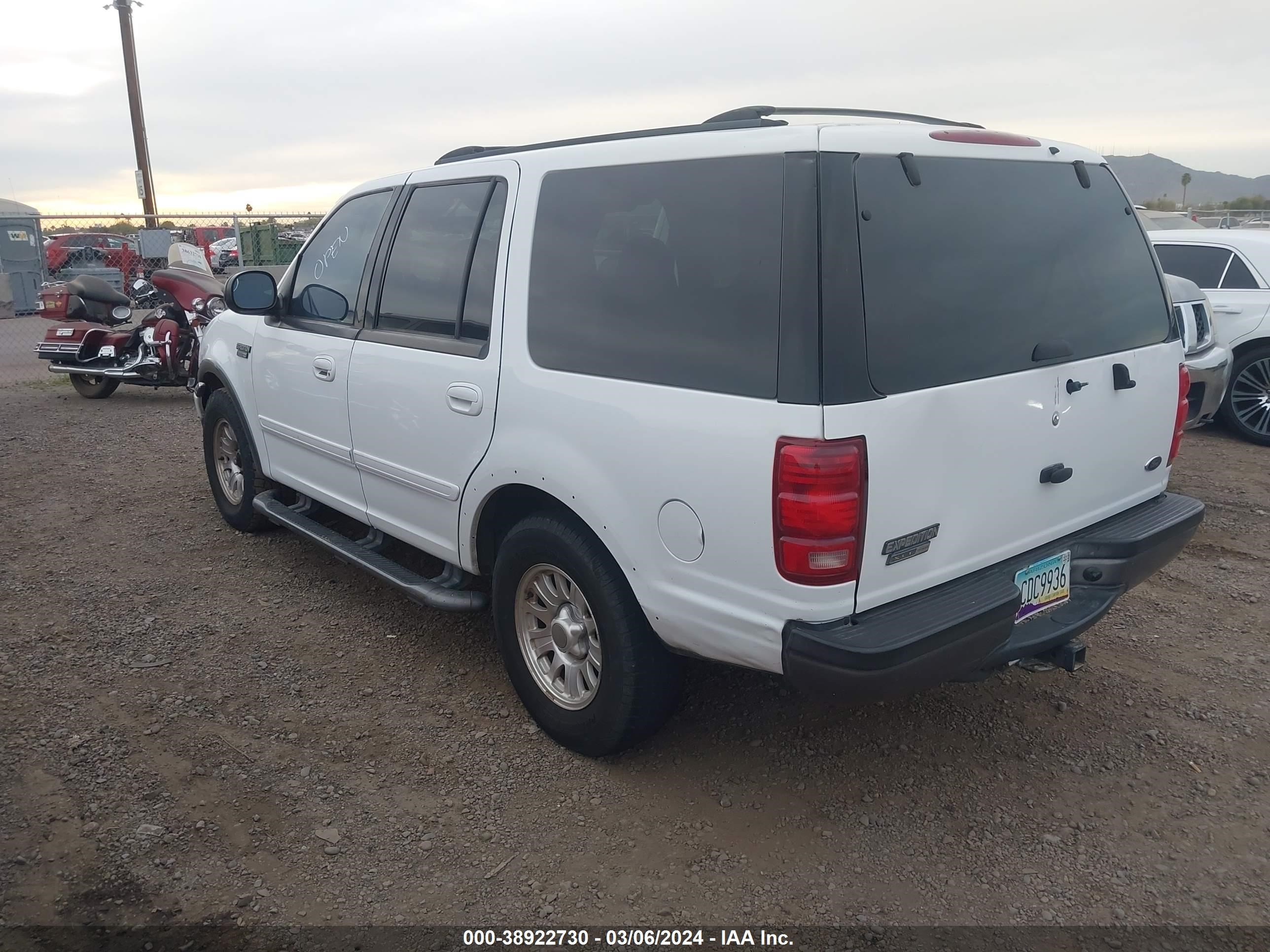 Photo 2 VIN: 1FMRU15W62LA45472 - FORD EXPEDITION 