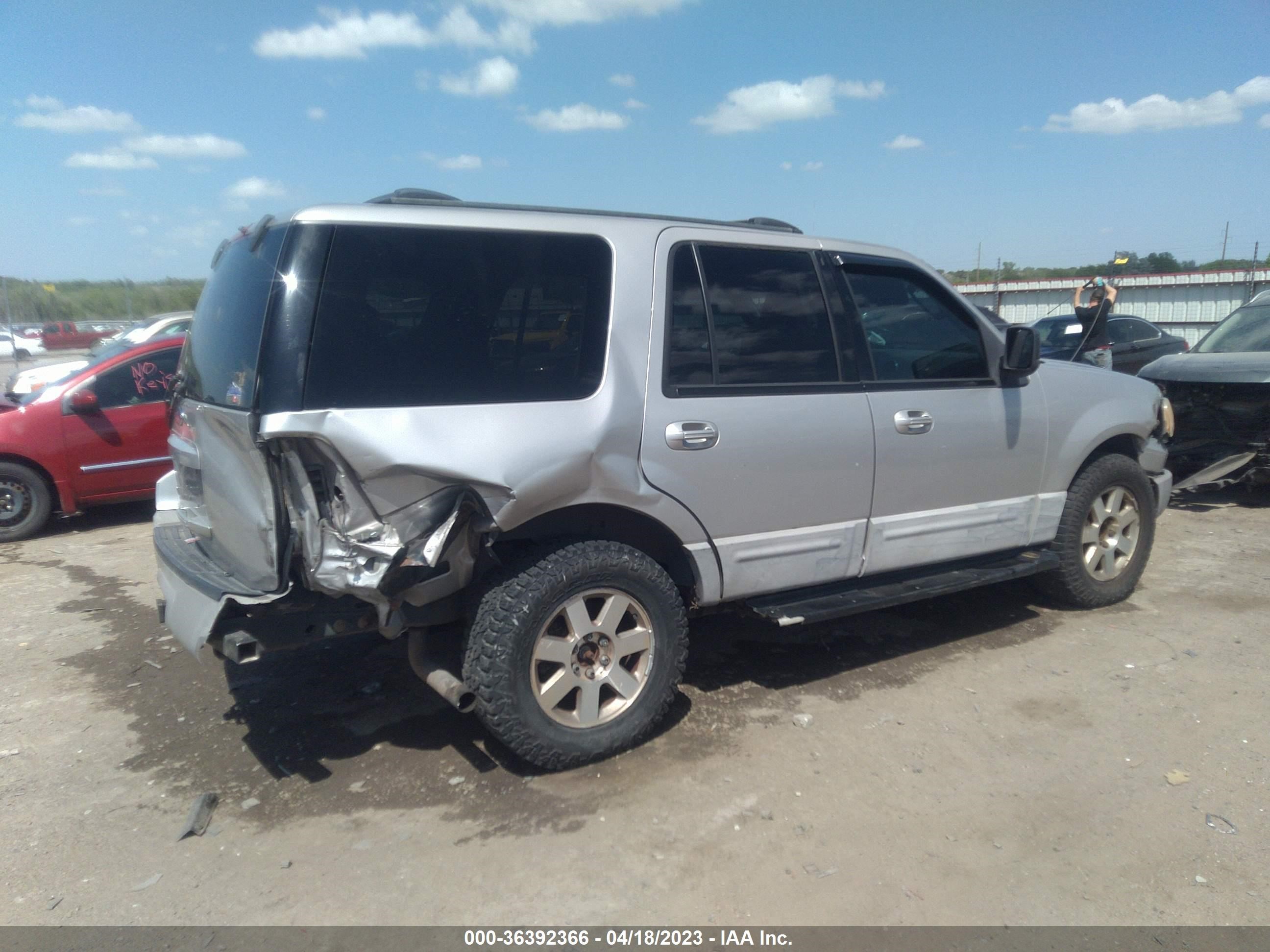 Photo 3 VIN: 1FMRU15W83LB09609 - FORD EXPEDITION 