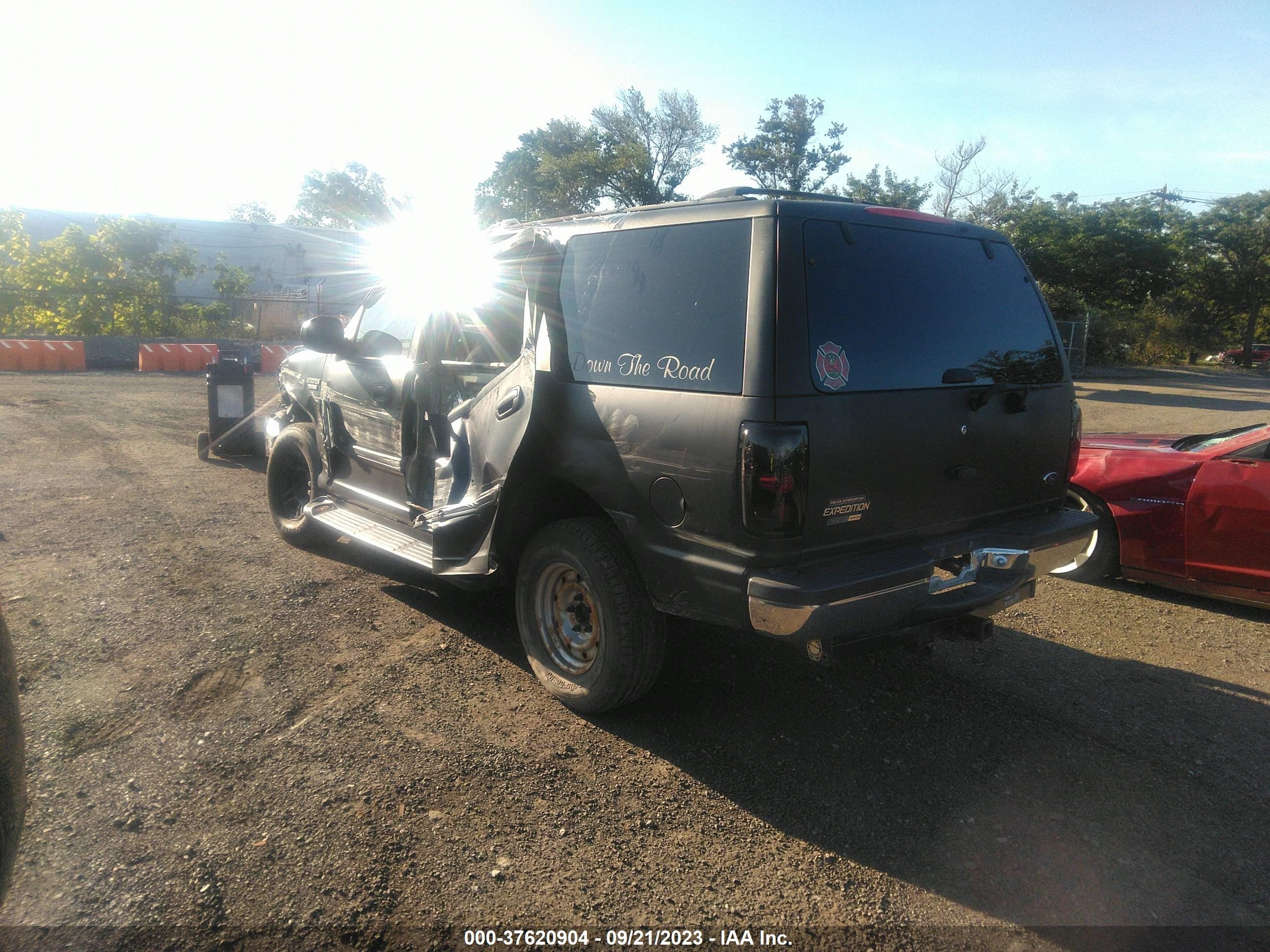 Photo 2 VIN: 1FMRU1660YLB30542 - FORD EXPEDITION 