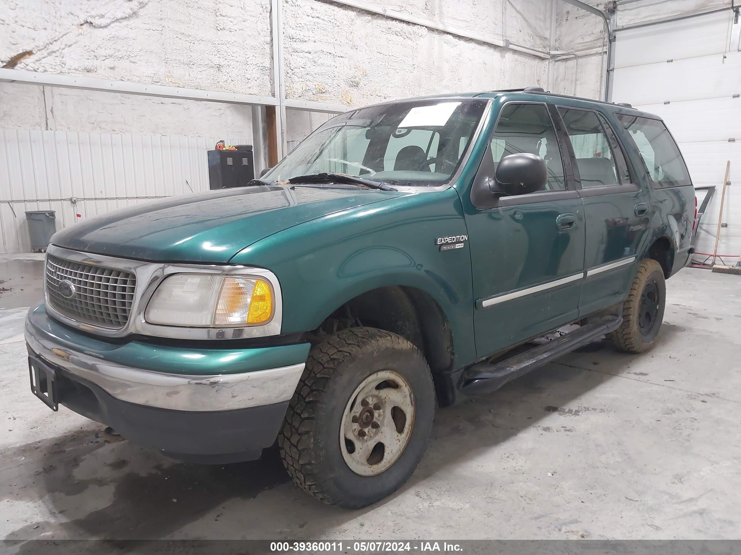 Photo 1 VIN: 1FMRU1664YLB25134 - FORD EXPEDITION 