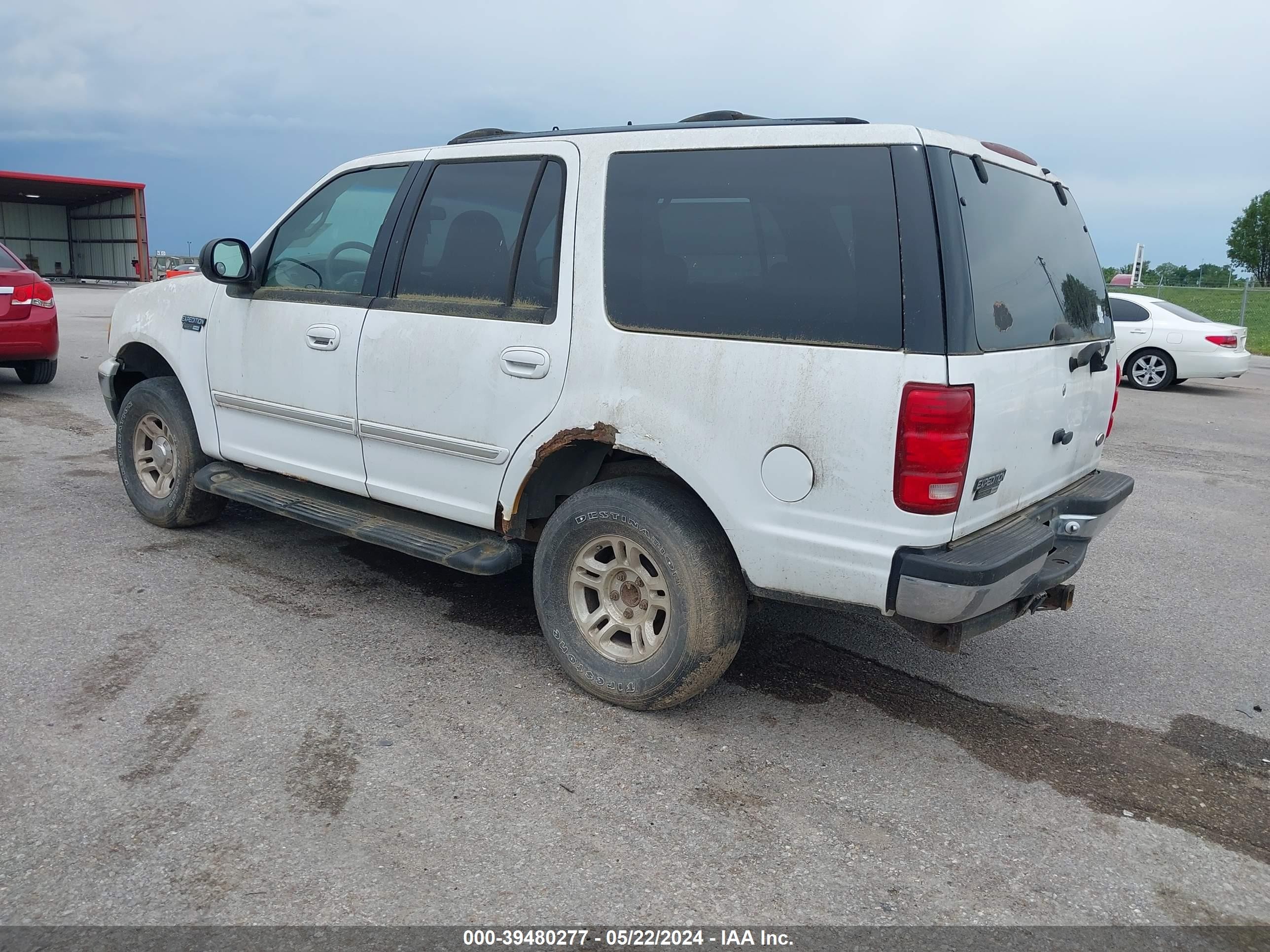 Photo 2 VIN: 1FMRU1667YLC06760 - FORD EXPEDITION 