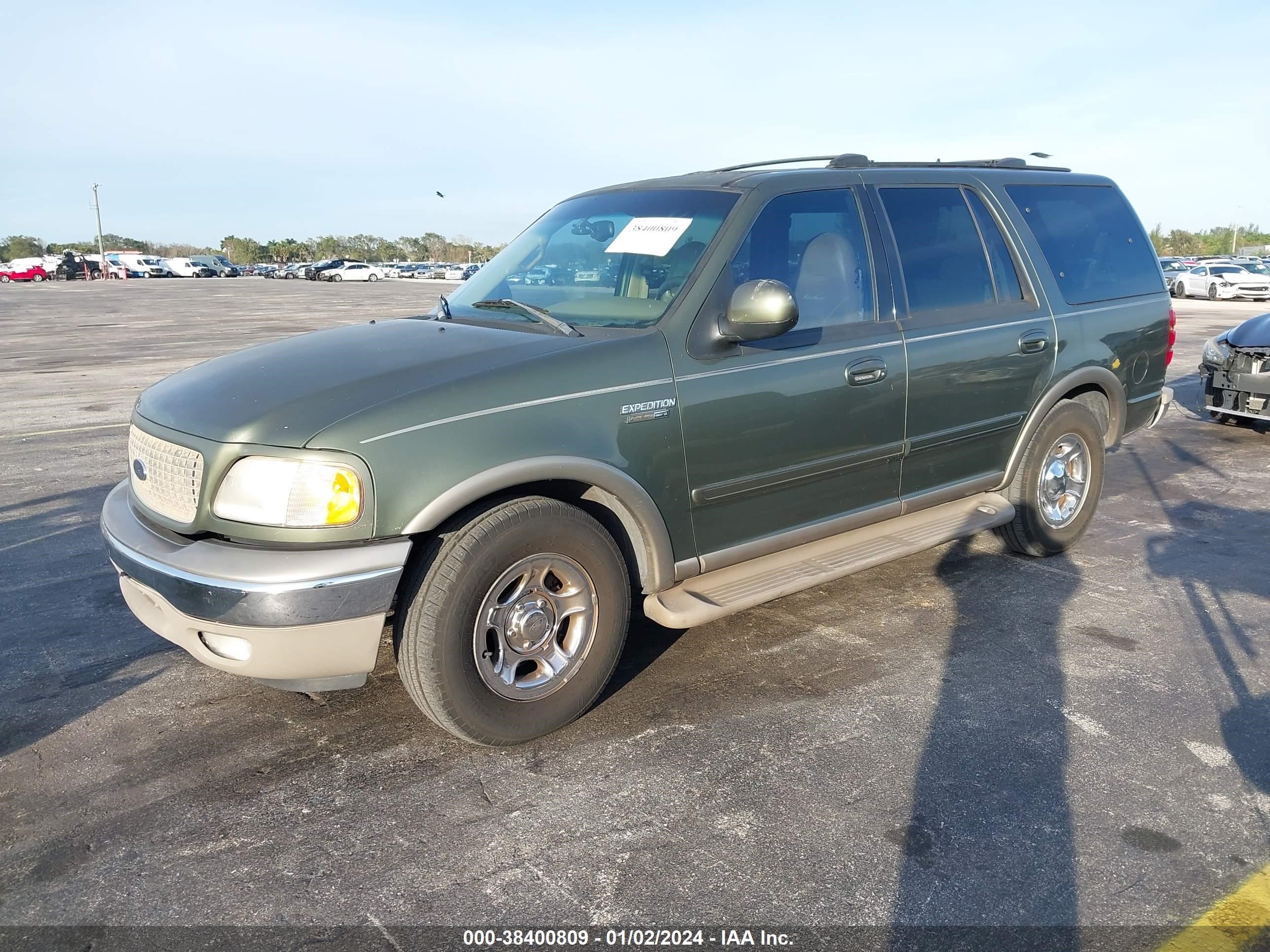 Photo 1 VIN: 1FMRU1763YLB12101 - FORD EXPEDITION 