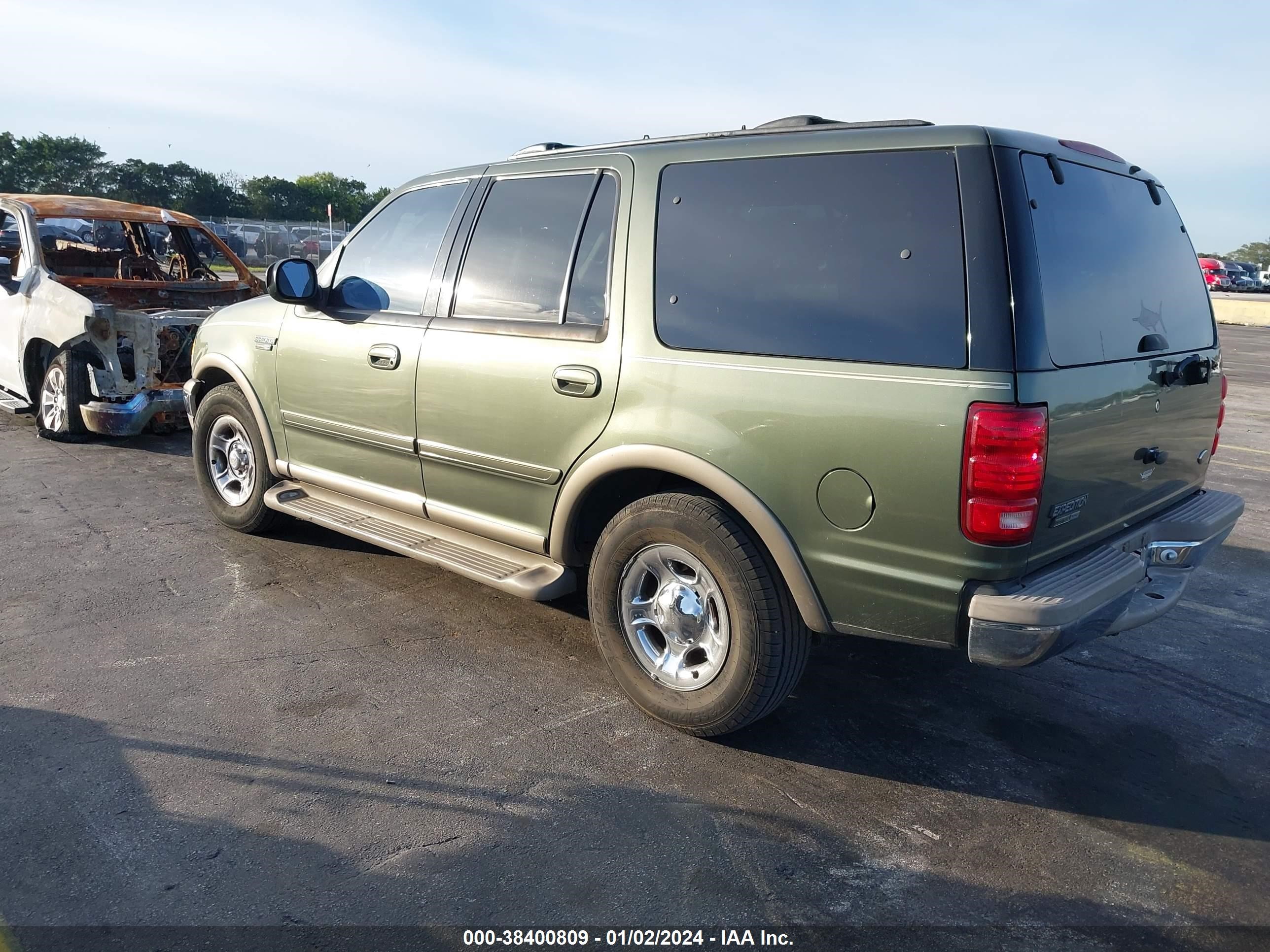 Photo 2 VIN: 1FMRU1763YLB12101 - FORD EXPEDITION 