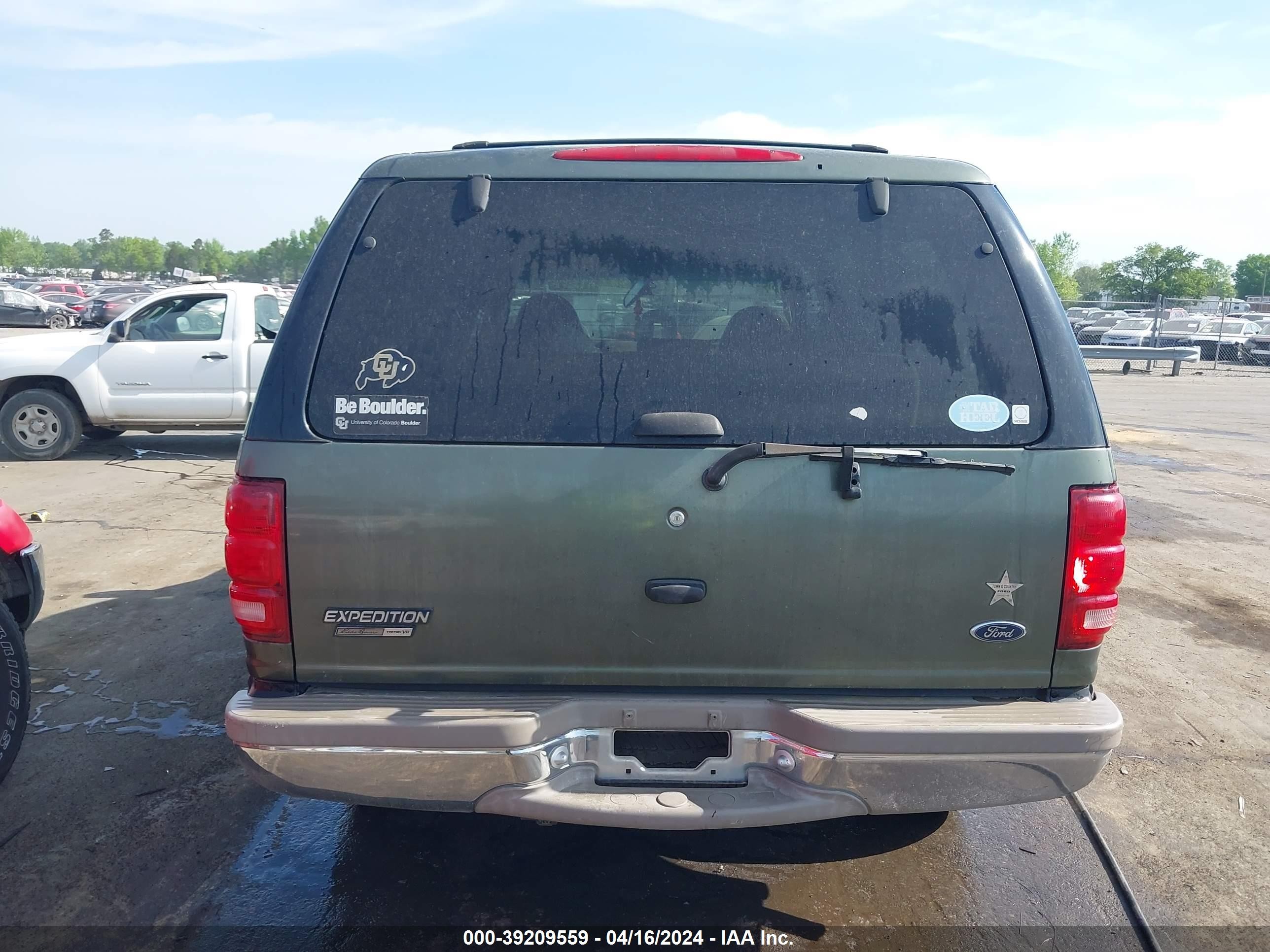 Photo 15 VIN: 1FMRU1763YLB75280 - FORD EXPEDITION 