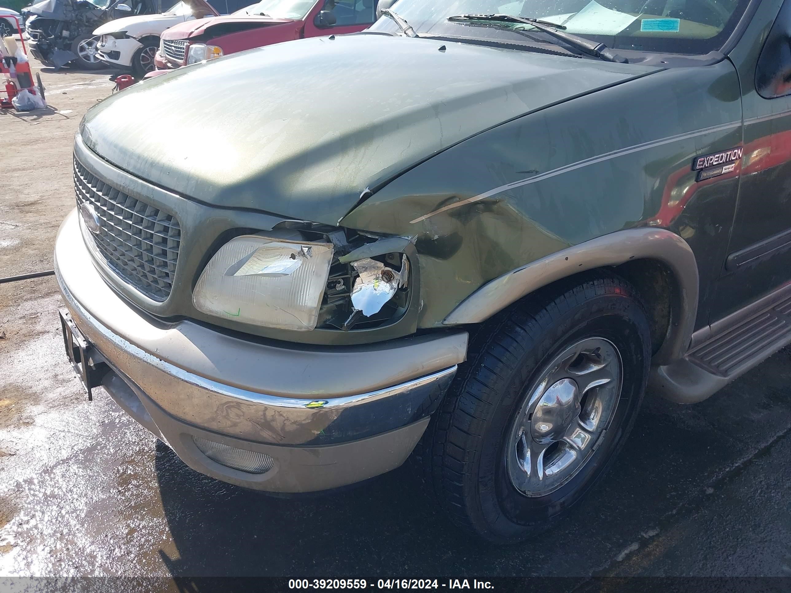 Photo 5 VIN: 1FMRU1763YLB75280 - FORD EXPEDITION 