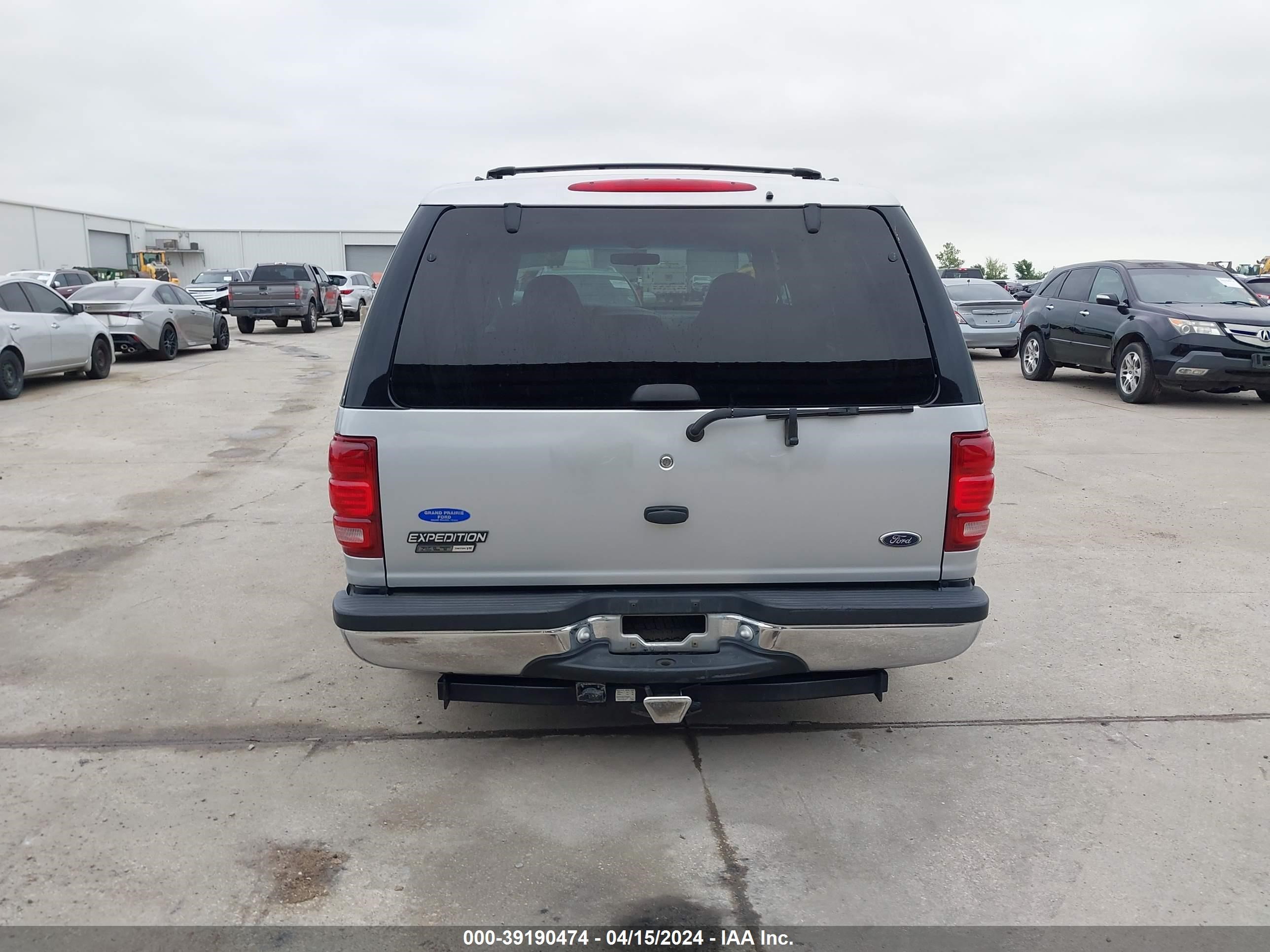 Photo 15 VIN: 1FMRU1767XLC15231 - FORD EXPEDITION 