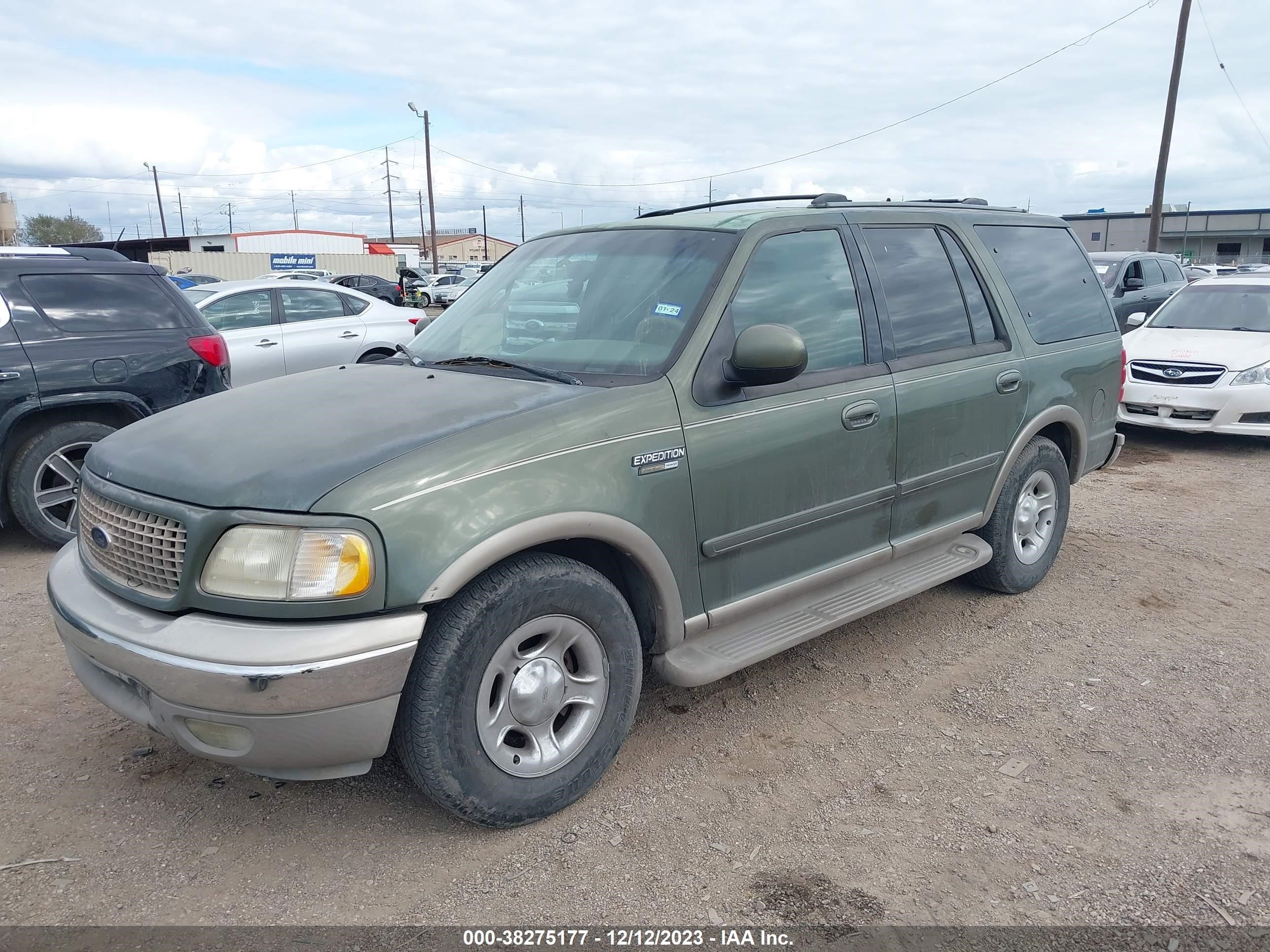 Photo 1 VIN: 1FMRU17L1YLA50462 - FORD EXPEDITION 