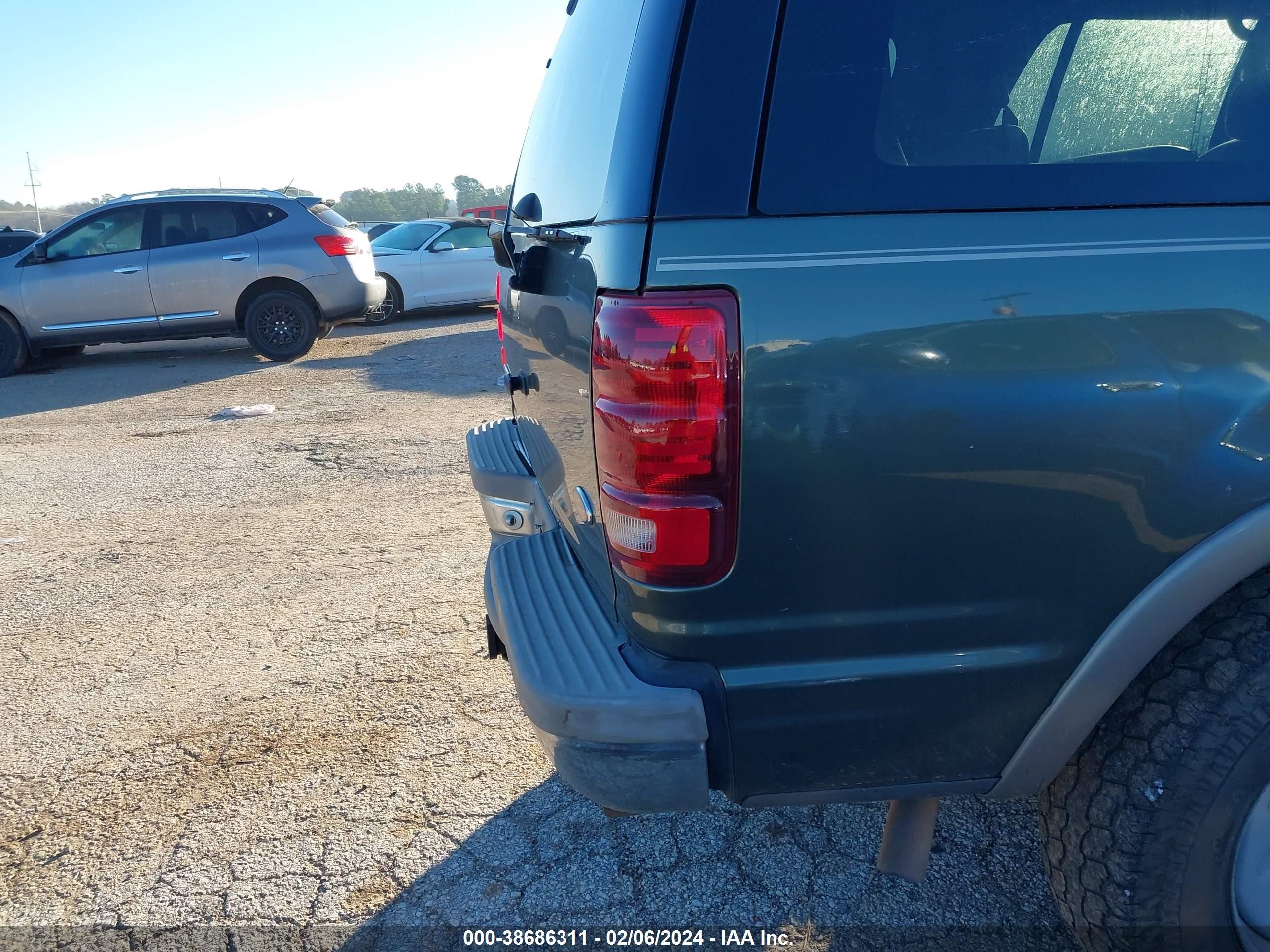 Photo 13 VIN: 1FMRU17L1YLB05721 - FORD EXPEDITION 