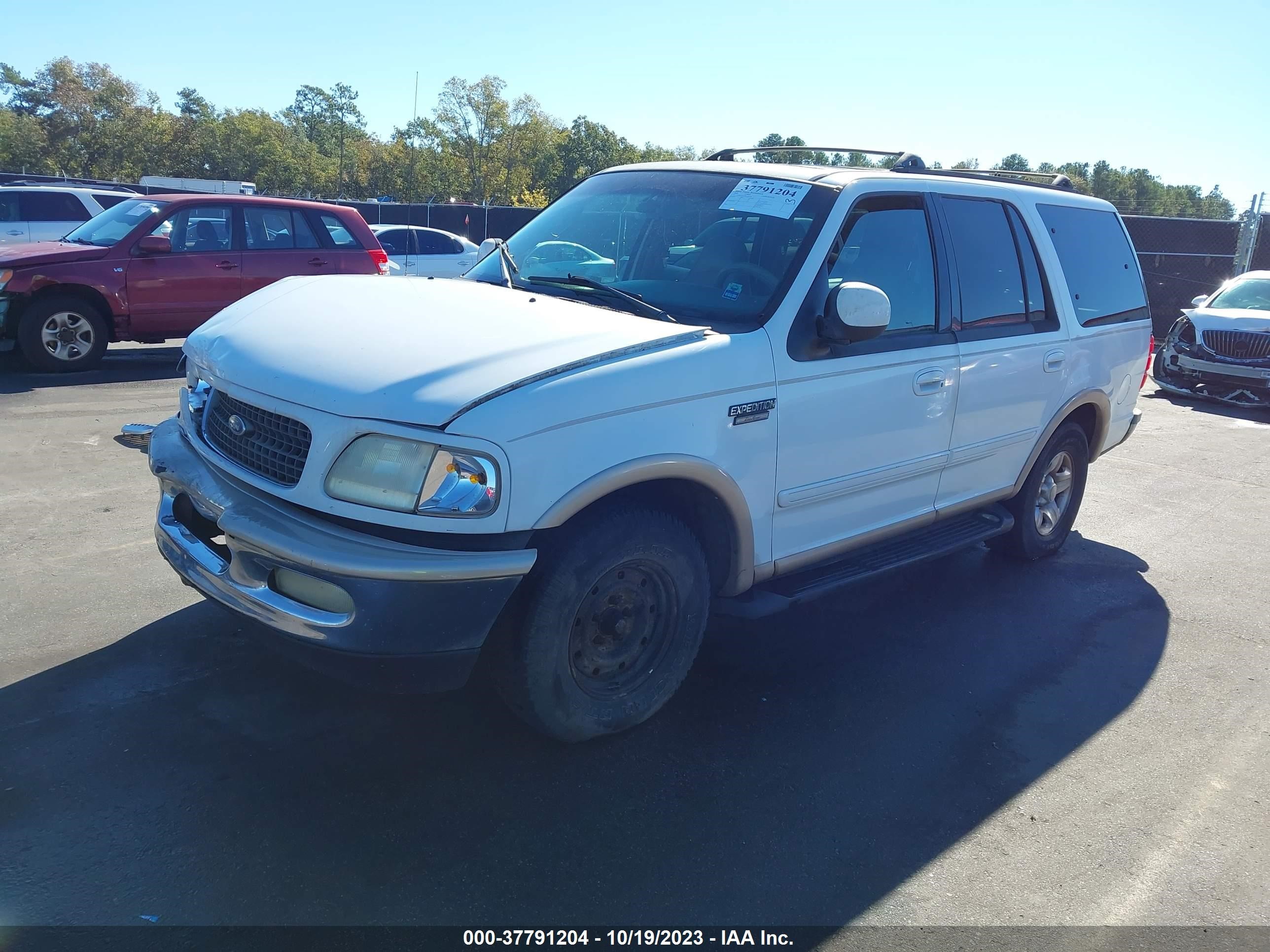 Photo 1 VIN: 1FMRU17L3WLA94234 - FORD EXPEDITION 