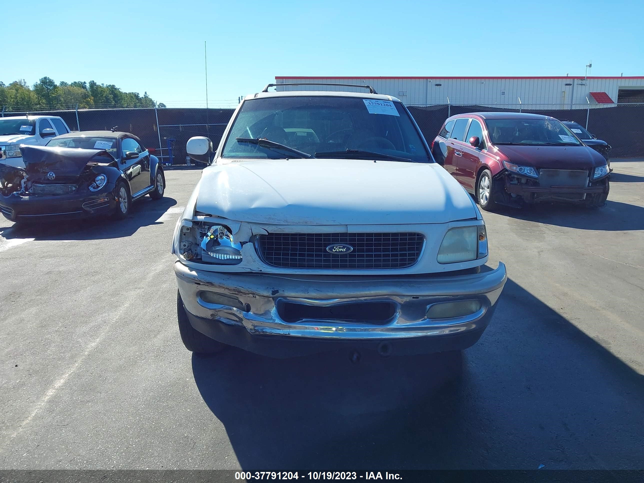 Photo 11 VIN: 1FMRU17L3WLA94234 - FORD EXPEDITION 