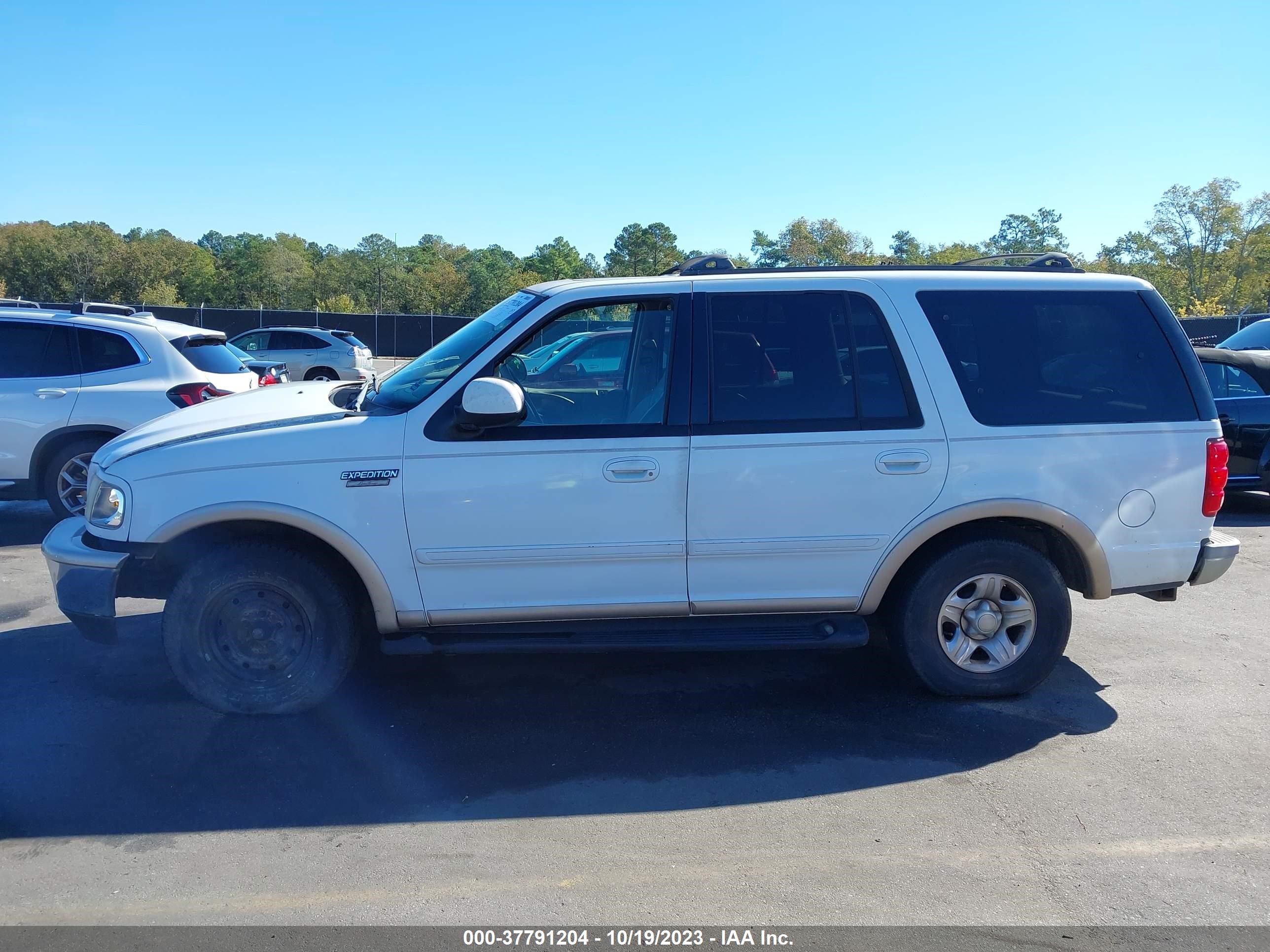 Photo 13 VIN: 1FMRU17L3WLA94234 - FORD EXPEDITION 