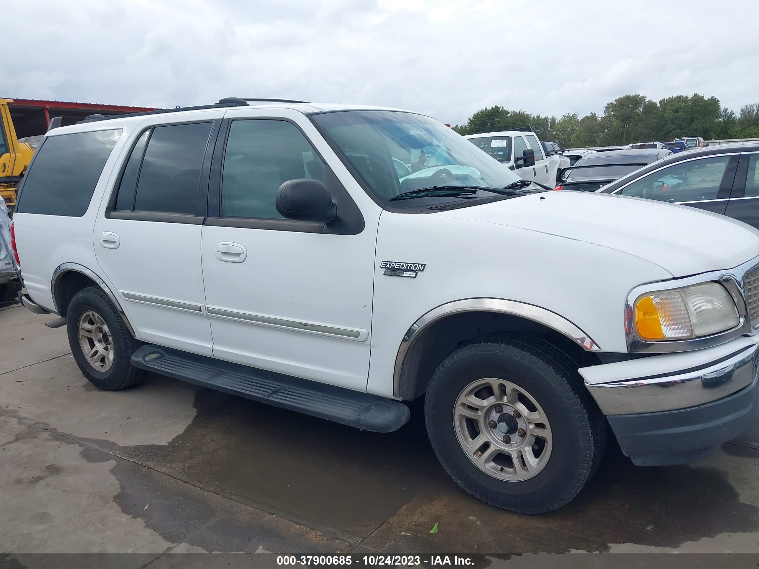 Photo 12 VIN: 1FMRU17L6YLA68861 - FORD EXPEDITION 