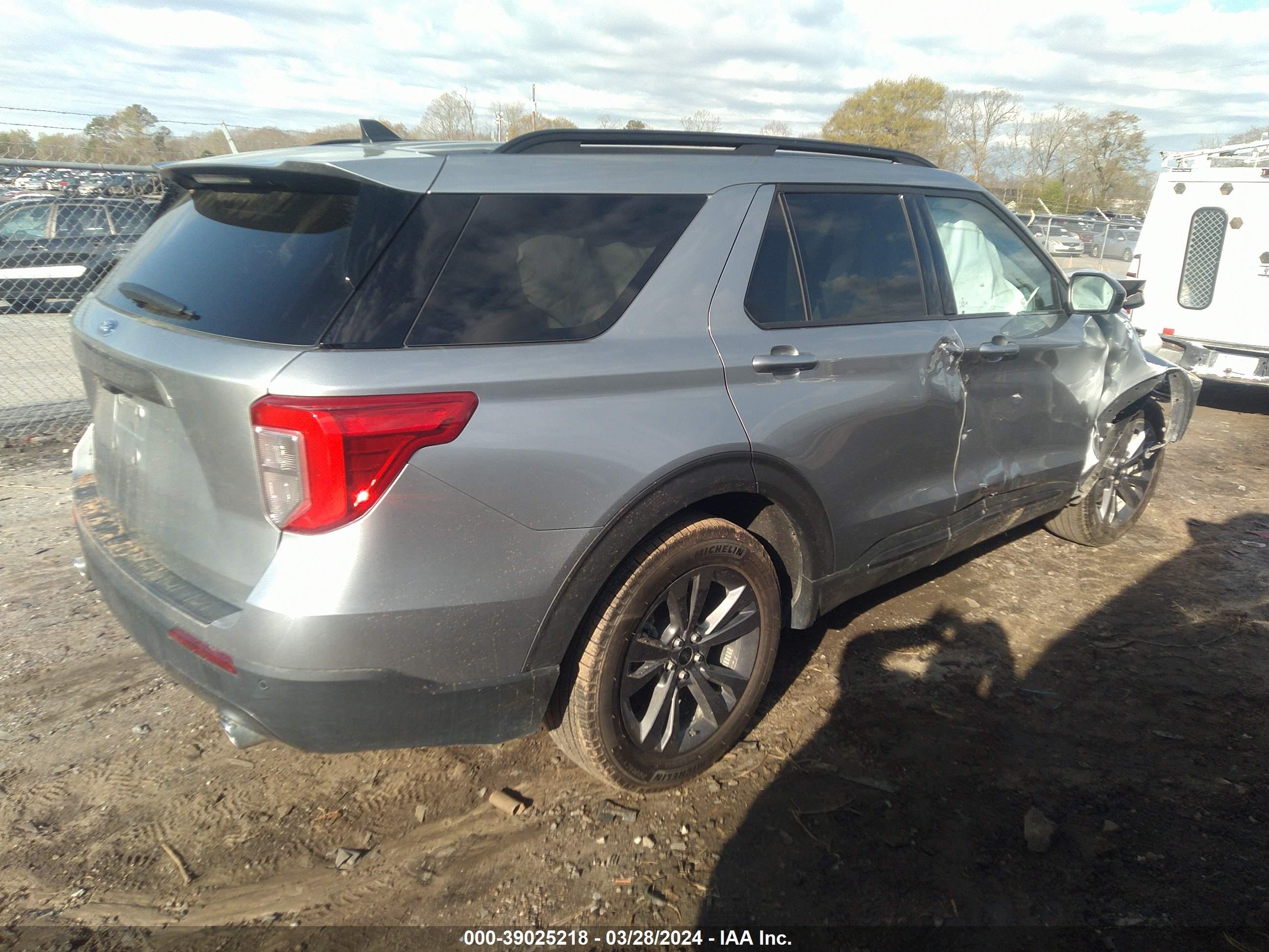 Photo 3 VIN: 1FMSK7DH7PGC29316 - FORD EXPLORER 