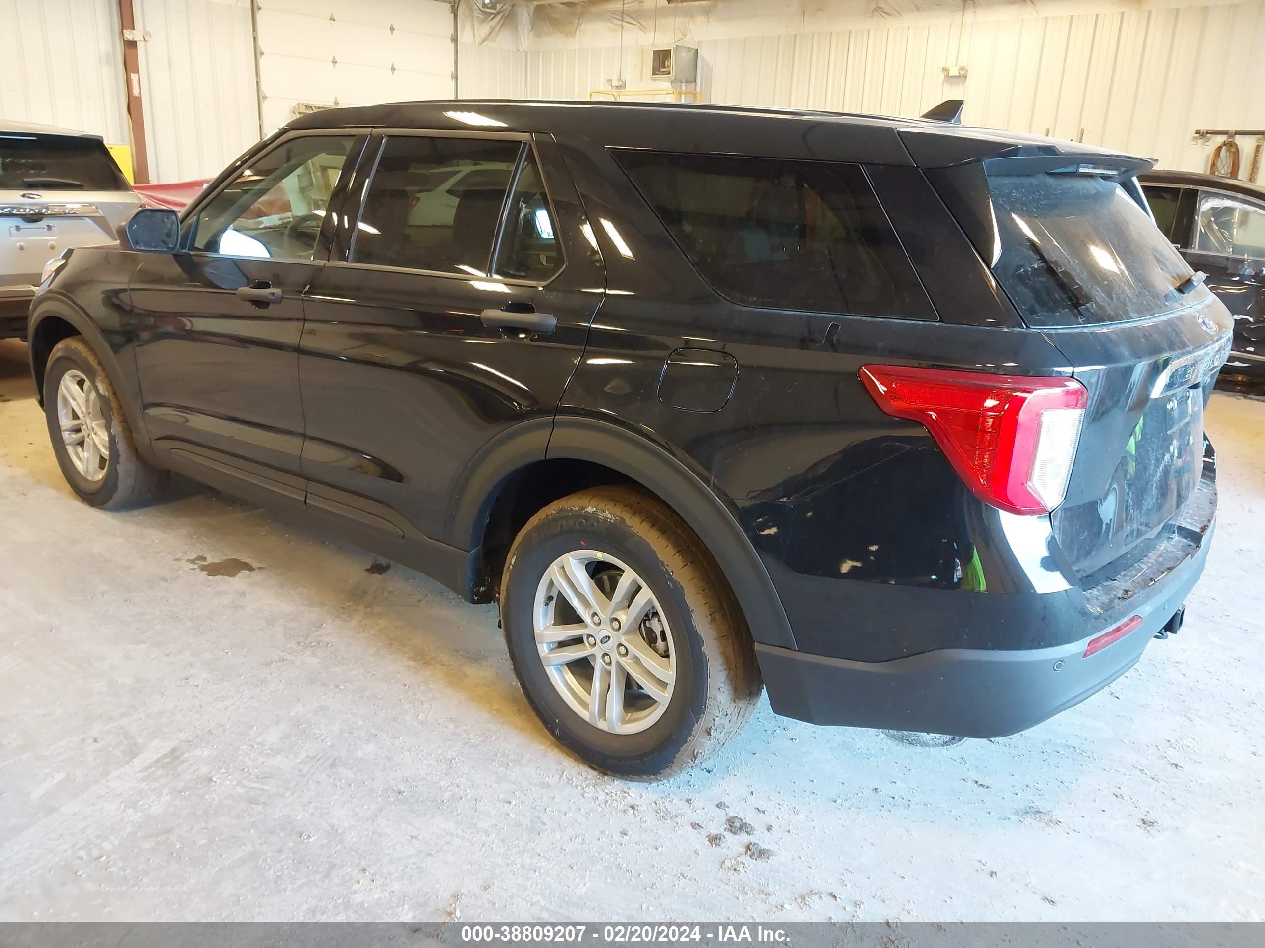 Photo 2 VIN: 1FMSK8BH3RGA46734 - FORD EXPLORER 