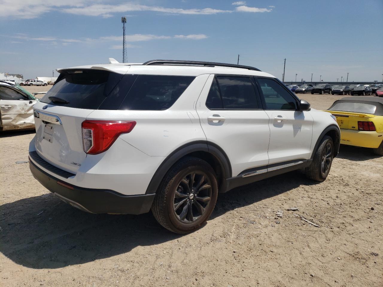 Photo 2 VIN: 1FMSK8DH1NGC39939 - FORD EXPLORER 