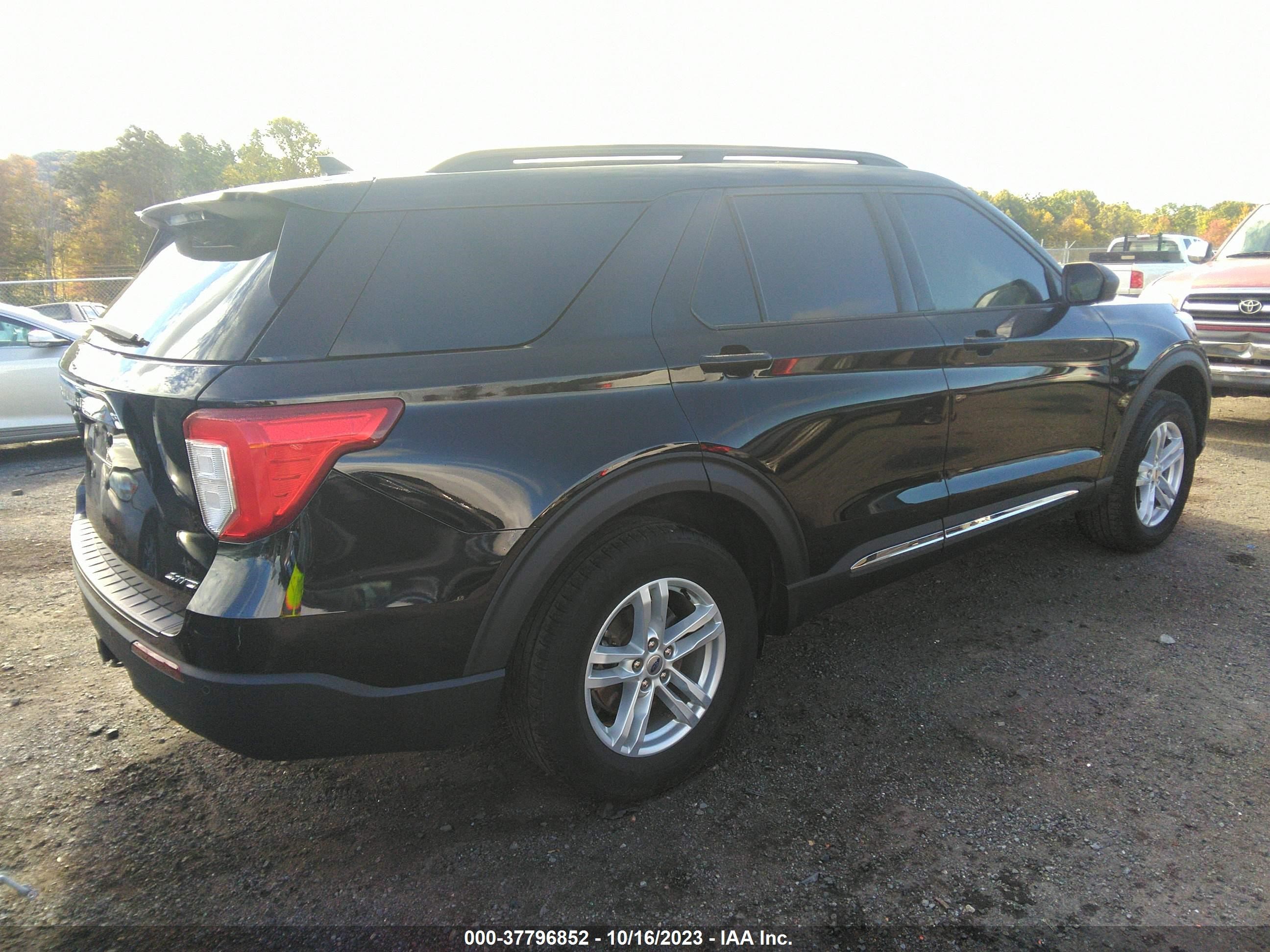 Photo 3 VIN: 1FMSK8DHXNGA19974 - FORD EXPLORER 