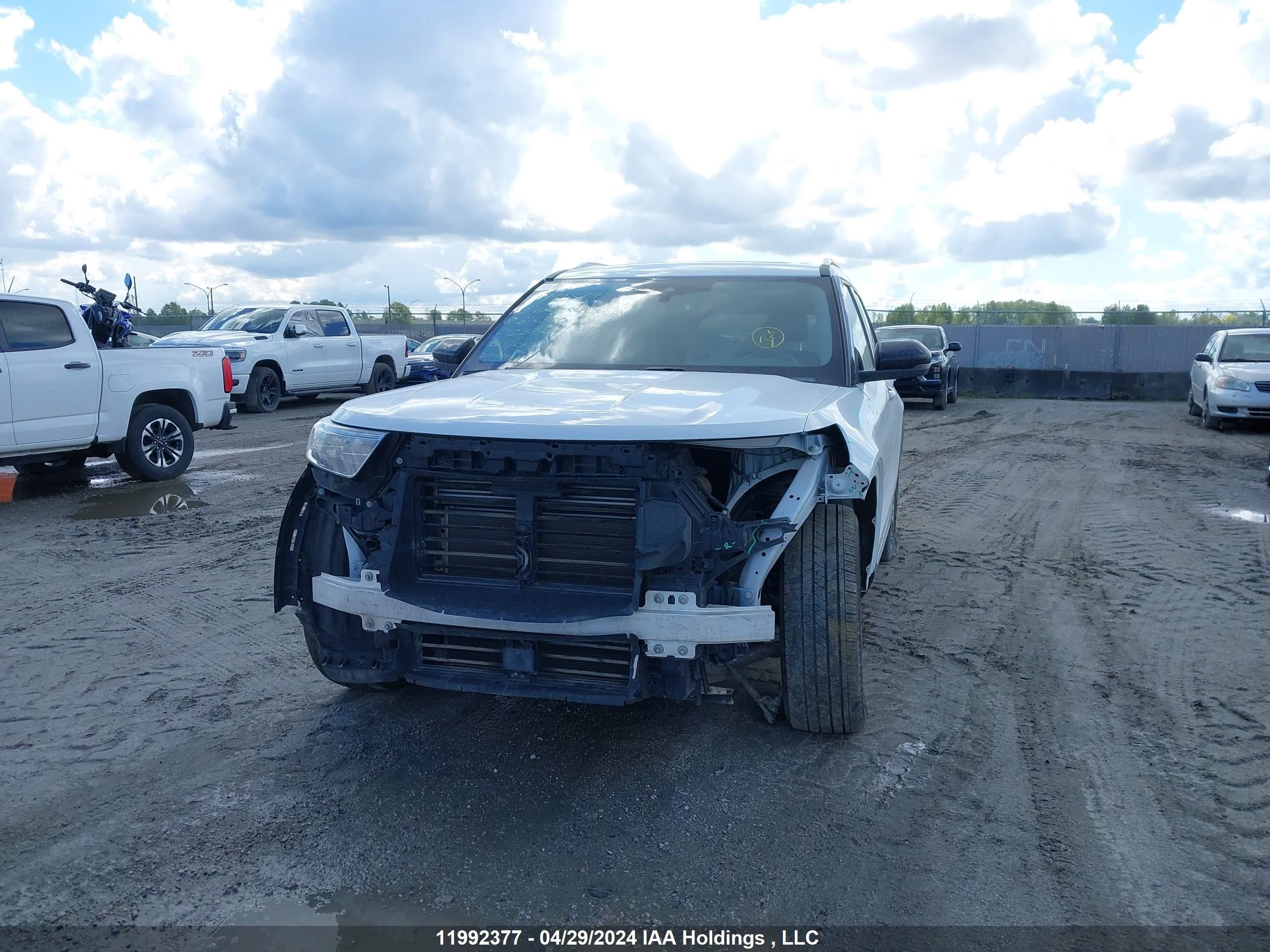 Photo 5 VIN: 1FMSK8FHXNGB16380 - FORD EXPLORER 