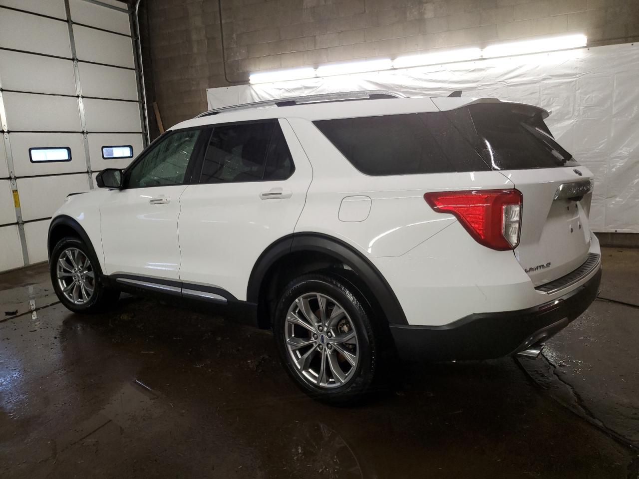 Photo 1 VIN: 1FMSK8FHXNGB18842 - FORD EXPLORER 