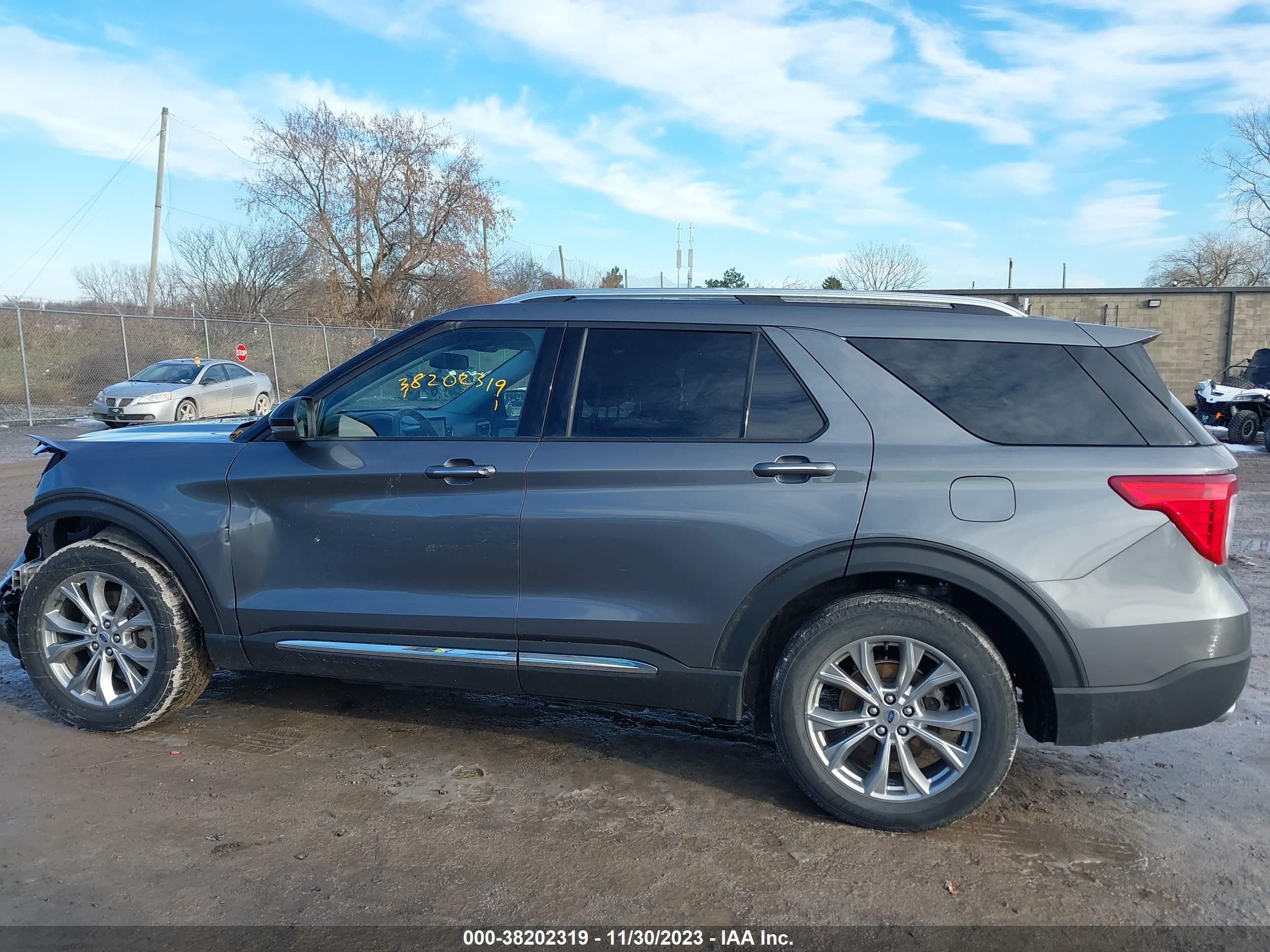 Photo 13 VIN: 1FMSK8FHXNGB19098 - FORD EXPLORER 