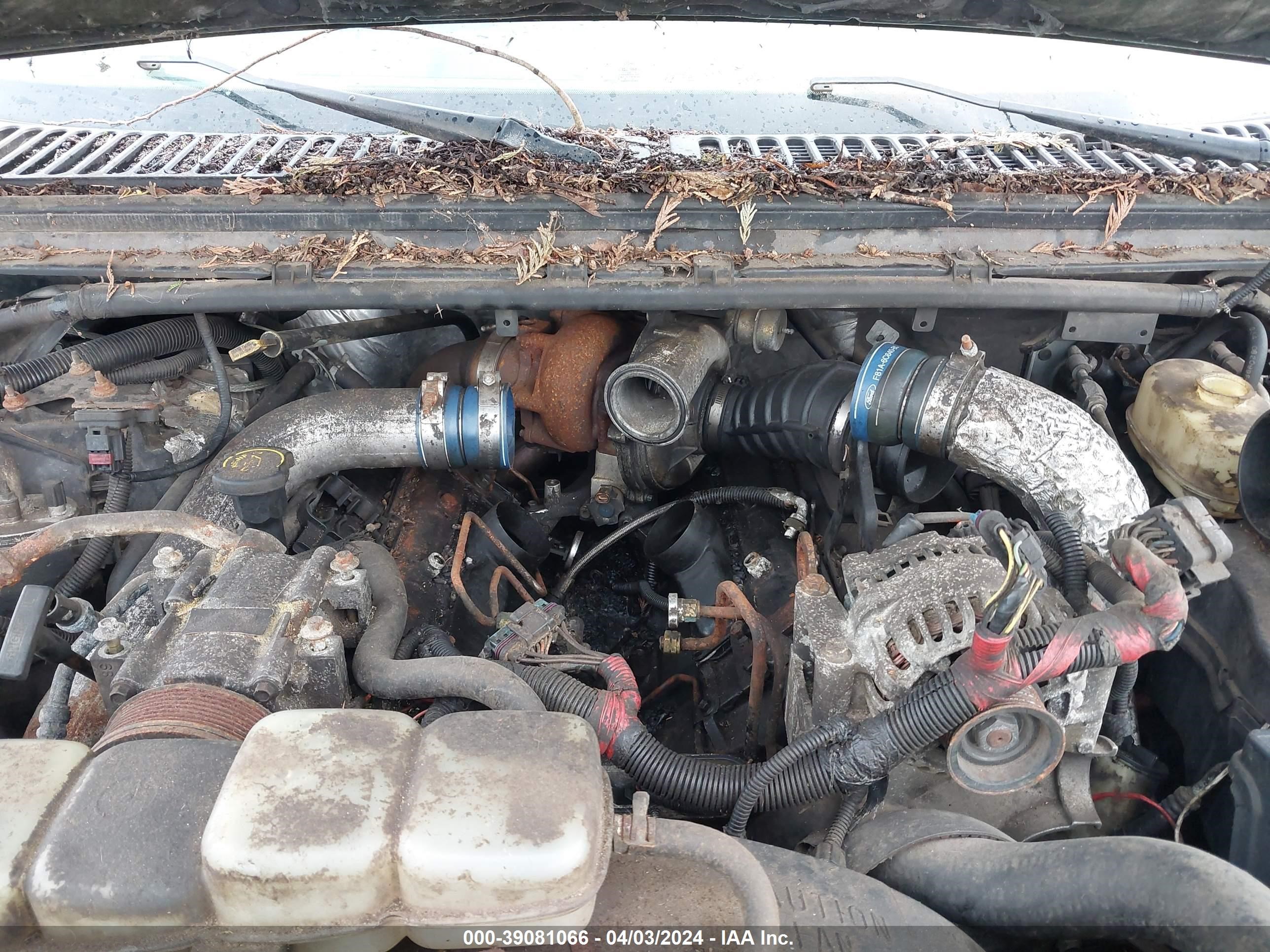 Photo 9 VIN: 1FMSU43F0YEA95643 - FORD EXCURSION 