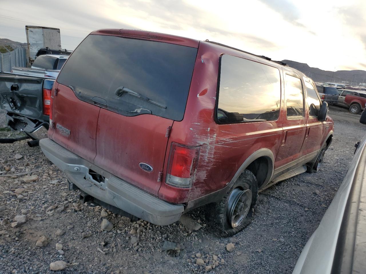 Photo 2 VIN: 1FMSU43F6YEB25986 - FORD EXCURSION 