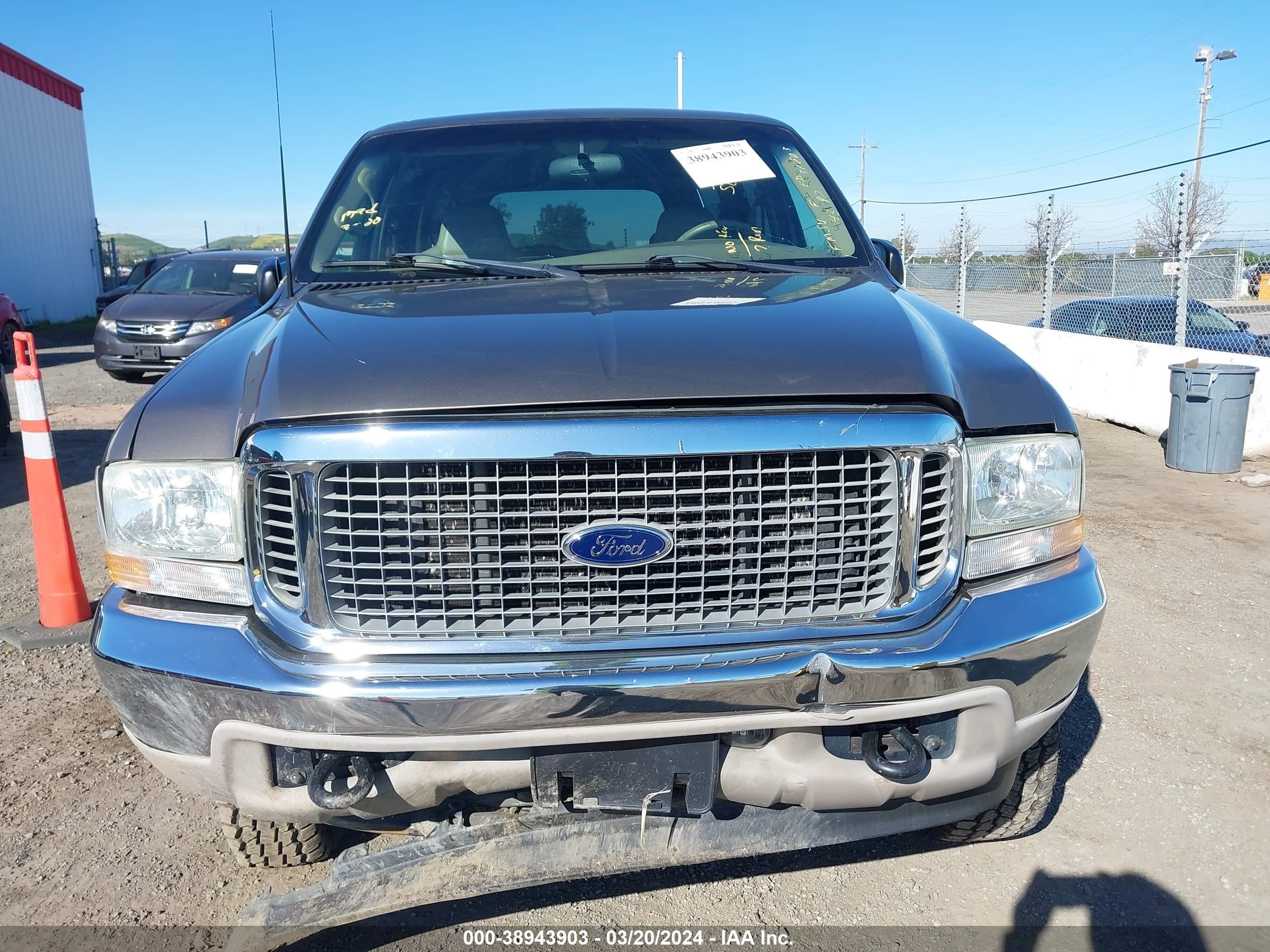 Photo 11 VIN: 1FMSU43F92ED36803 - FORD EXCURSION 