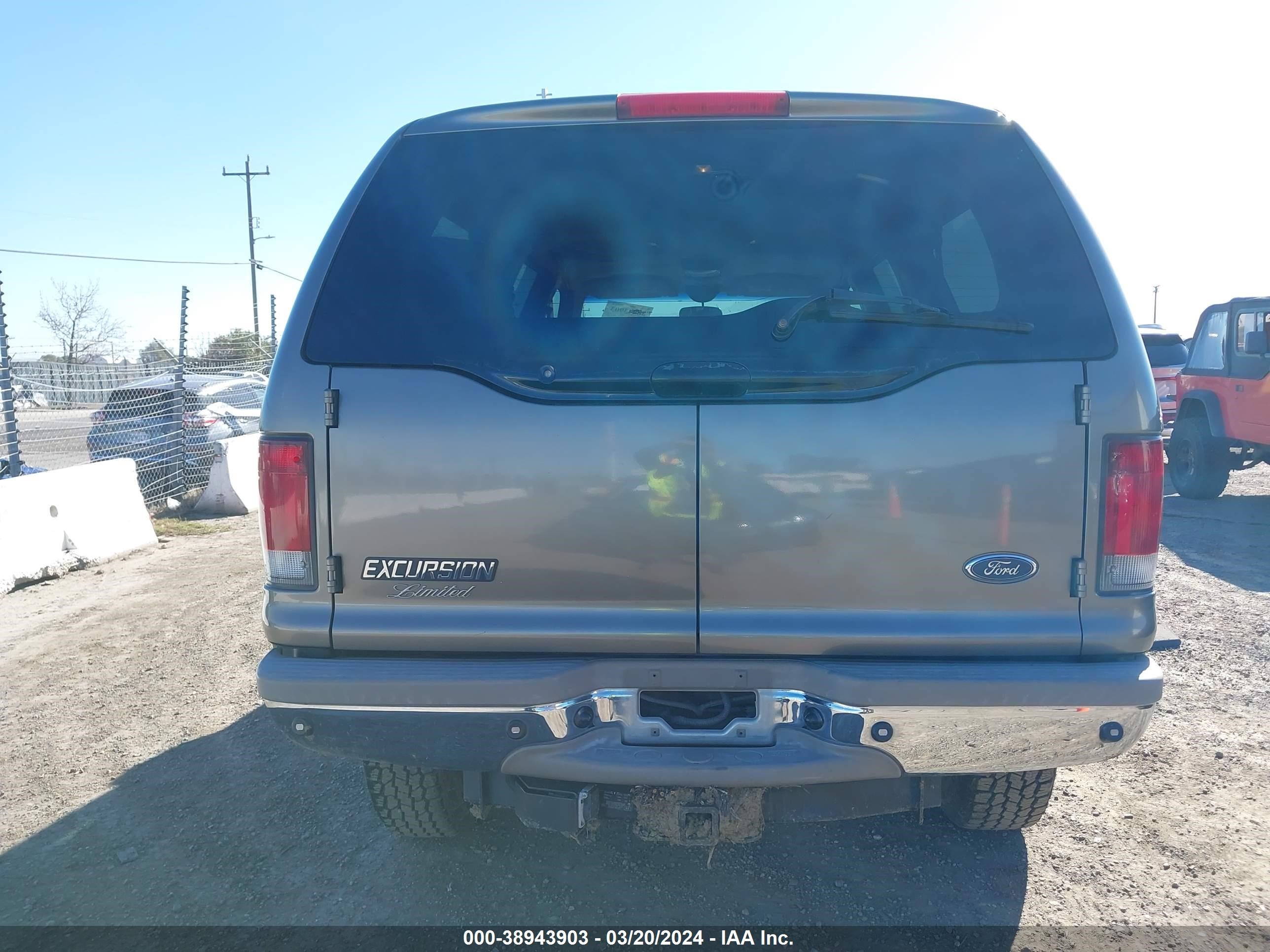 Photo 15 VIN: 1FMSU43F92ED36803 - FORD EXCURSION 