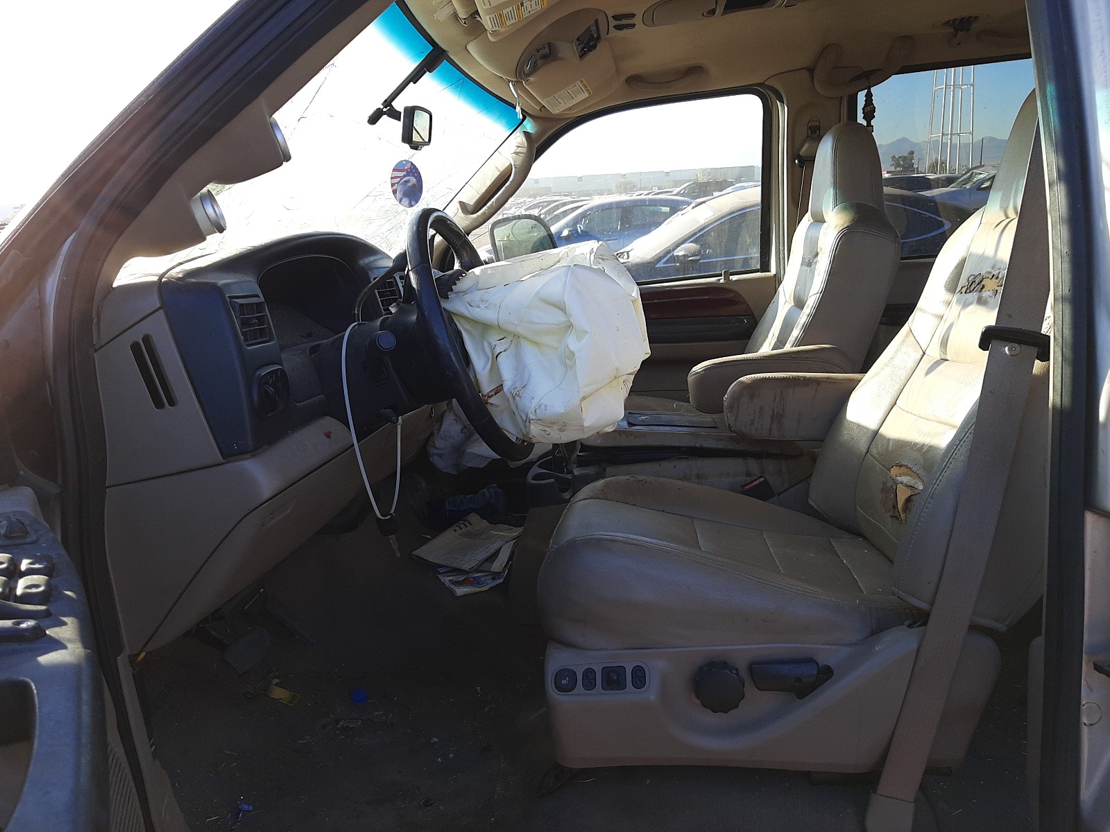 Photo 4 VIN: 1FMSU43P85ED43884 - FORD EXCURSION 