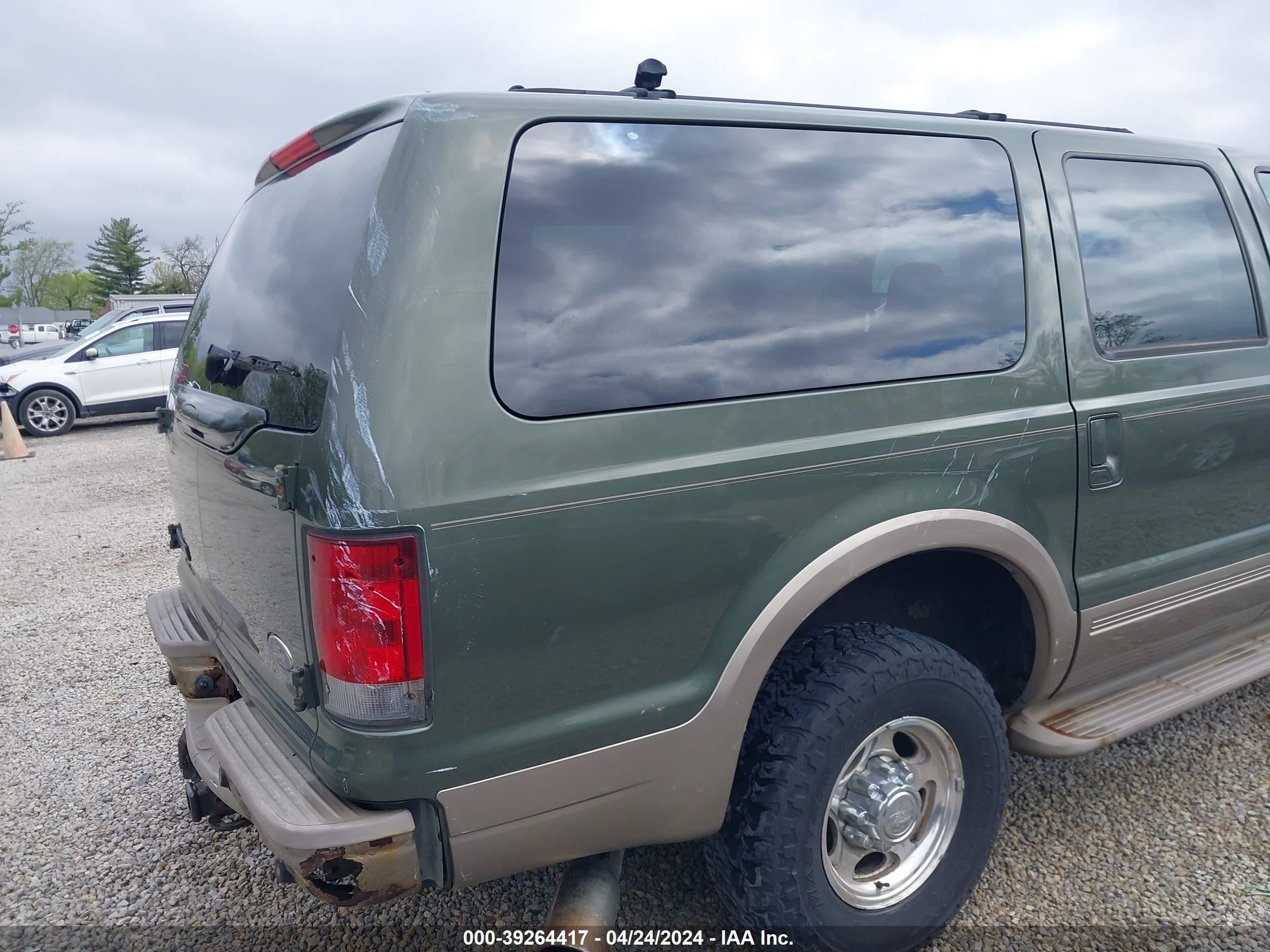 Photo 5 VIN: 1FMSU45P63EC70833 - FORD EXCURSION 