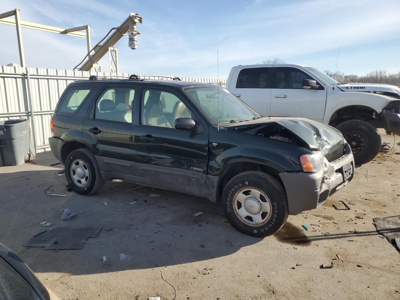 Photo 3 VIN: 1FMYU01121KF32513 - FORD ESCAPE 