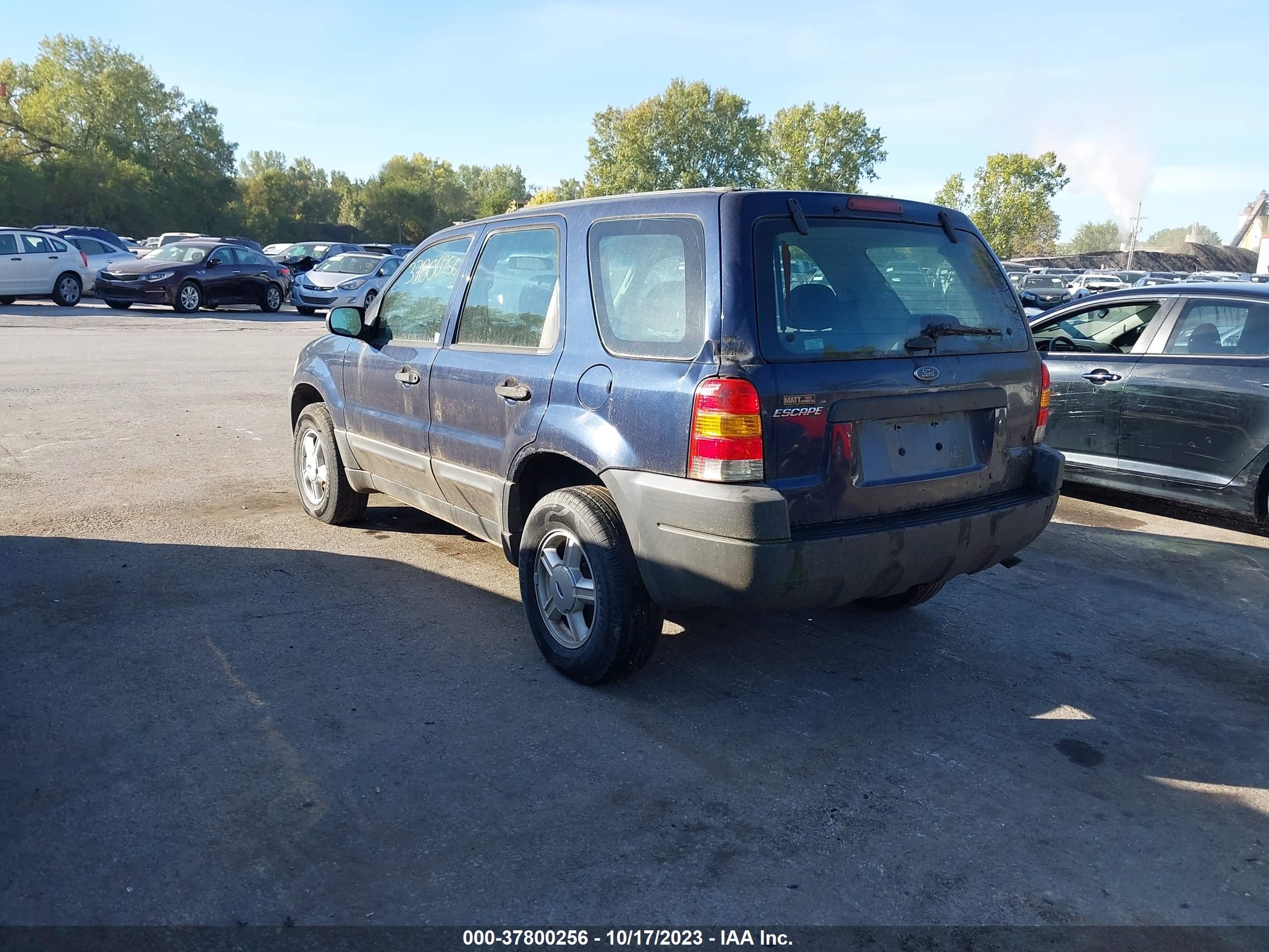 Photo 2 VIN: 1FMYU02113KD40548 - FORD ESCAPE 