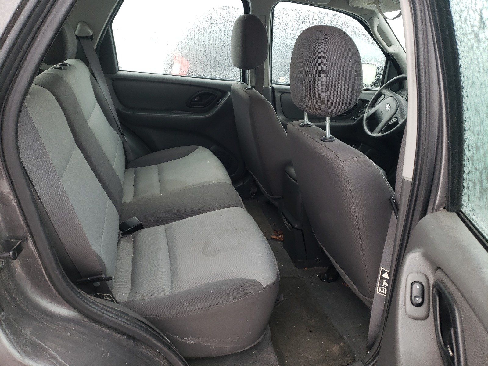 Photo 5 VIN: 1FMYU02114KA54698 - FORD ESCAPE XLS 