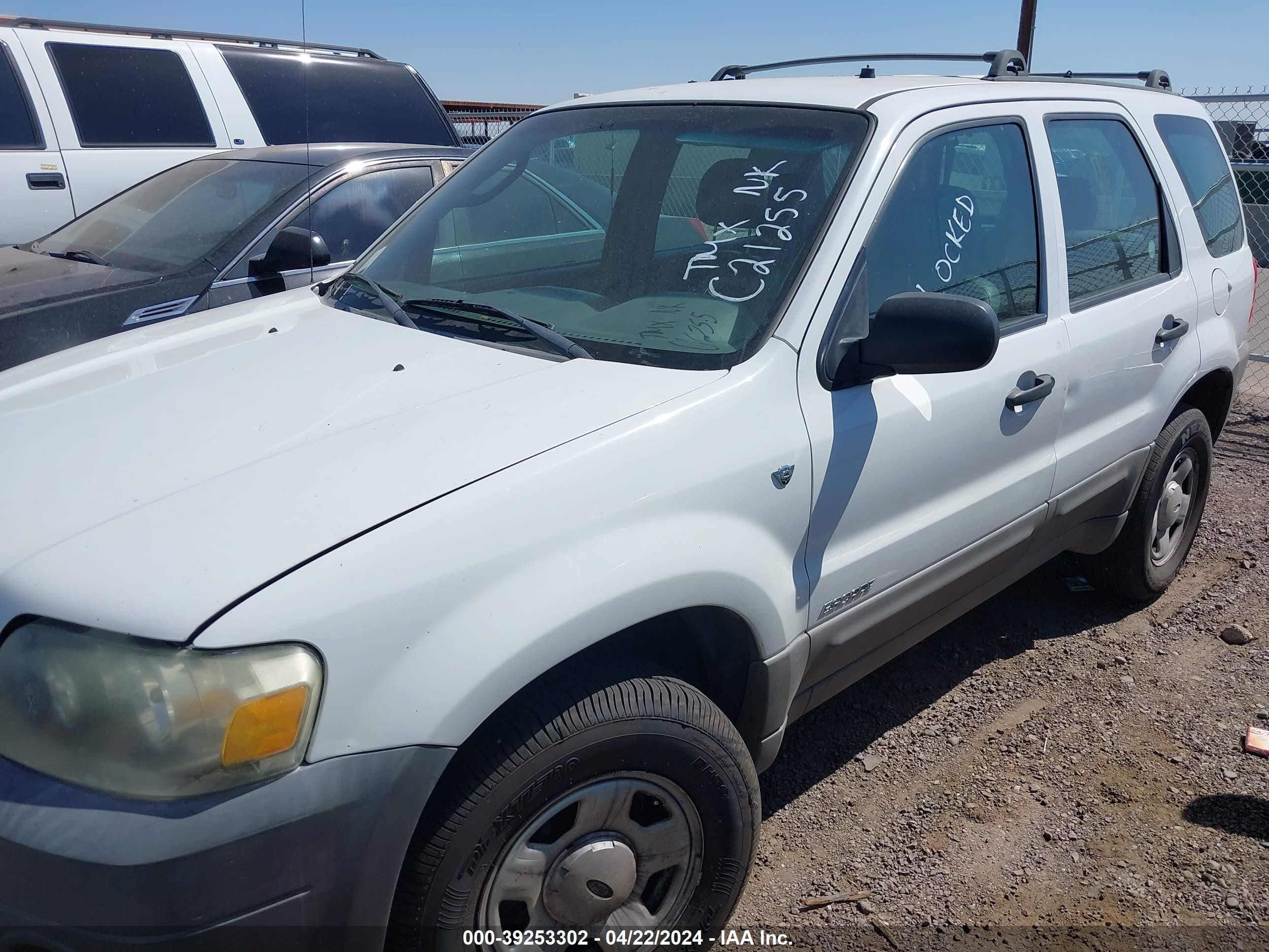 Photo 5 VIN: 1FMYU02172KC21255 - FORD ESCAPE 