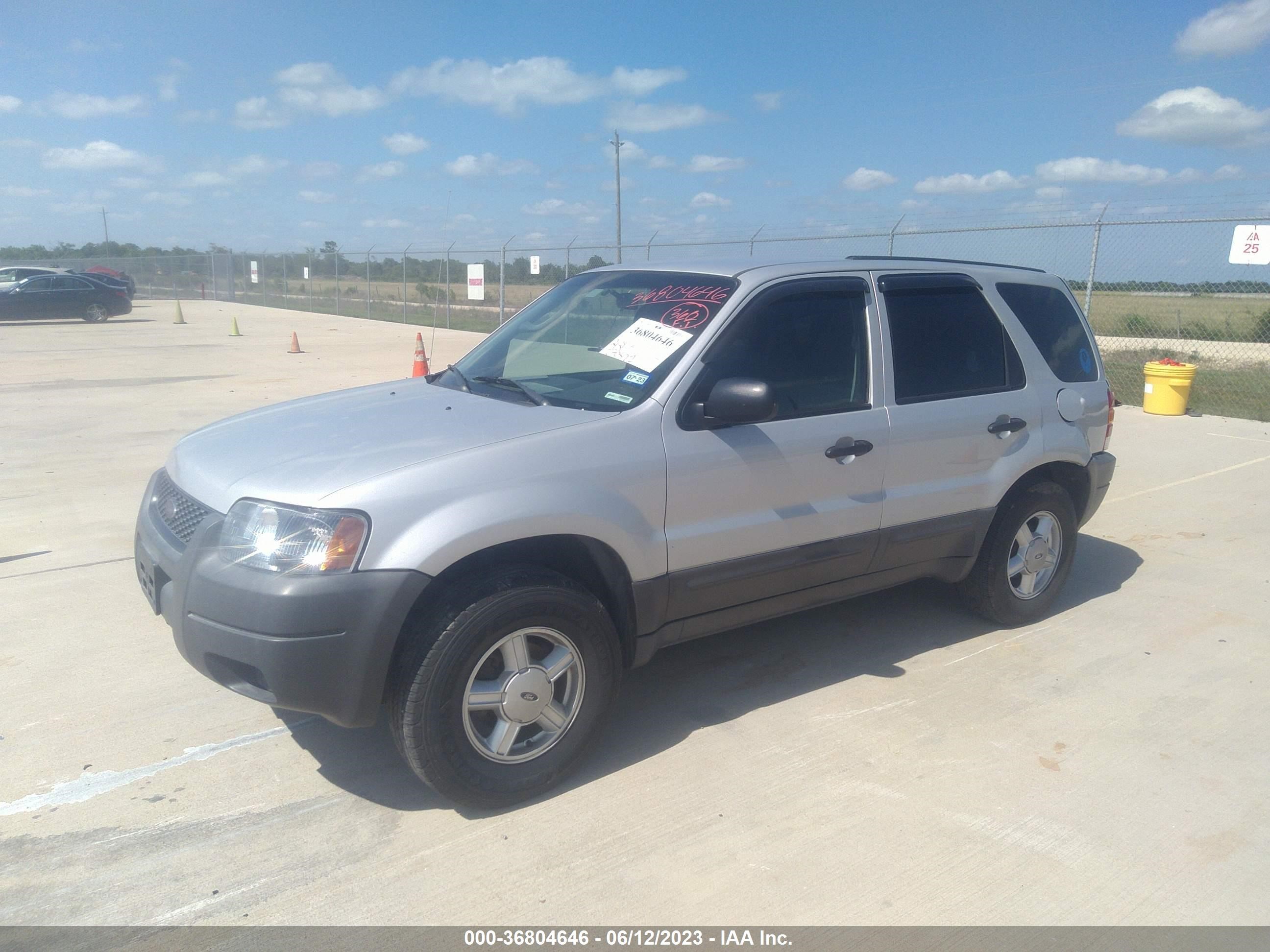 Photo 1 VIN: 1FMYU02174KB24561 - FORD ESCAPE 